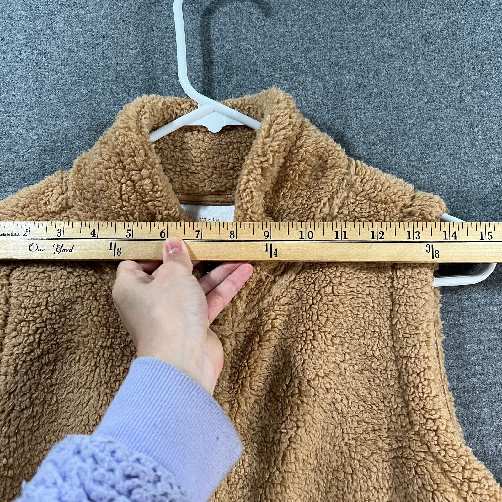 Other Belle by Kim Gravel Signature Zip Sherpa Vest Camel Size M / US 6-8 / IT 42-44 - 6 Thumbnail