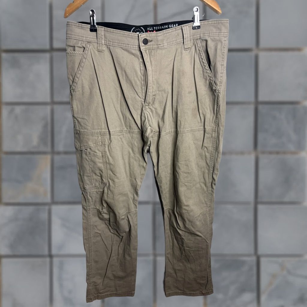 Wrangler Wrangler ATG All Terrain Gear Pants Mens 34x30 Khaki Hiking Outdoor Zip Pocket Size US 34 / EU 50 - 1 Thumbnail