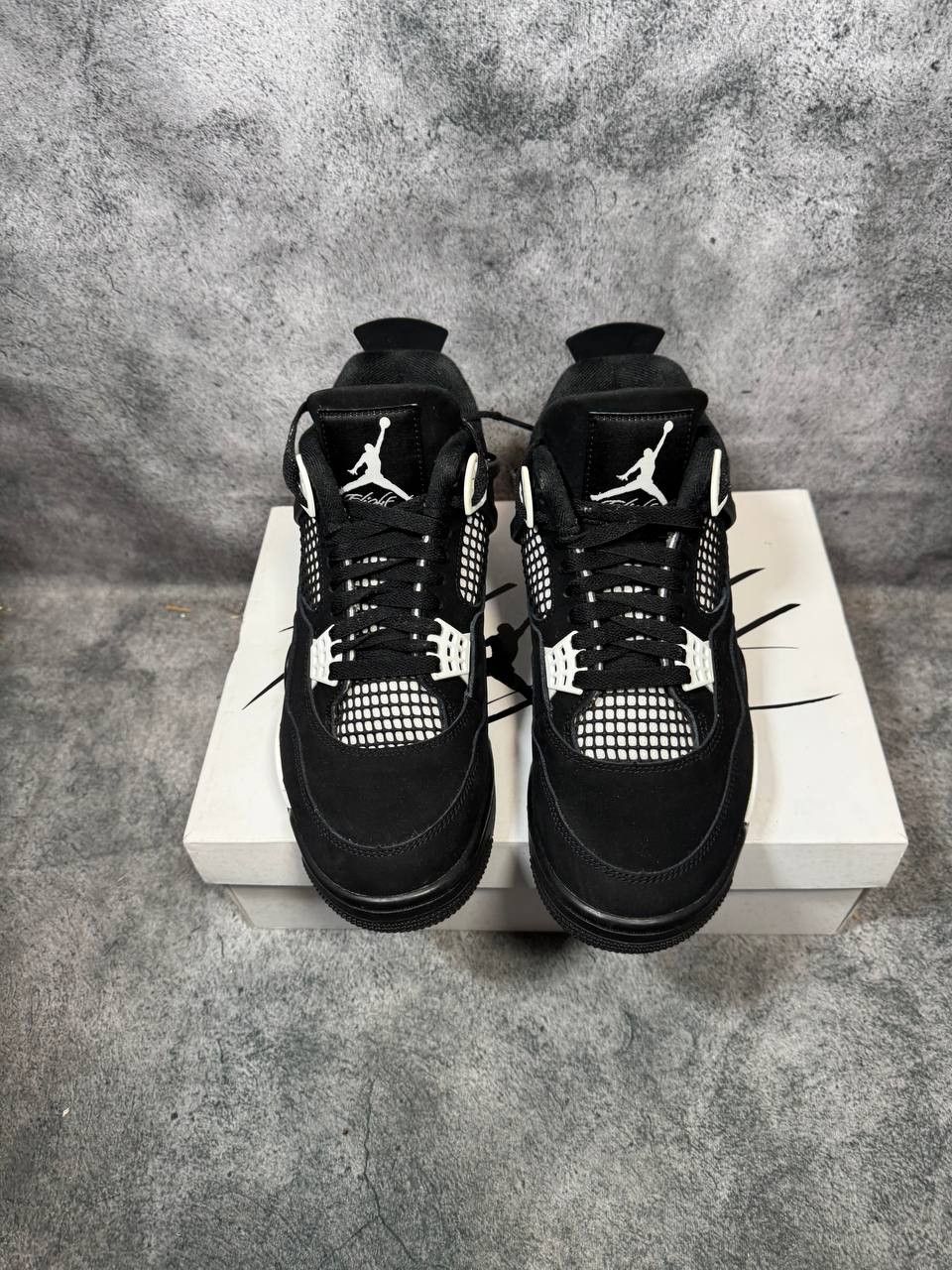 Jordan Brand Size 9 | Jordan 4 White Thunder With Box | Pre-Owned Size US 9 / EU 42 - 3 Thumbnail