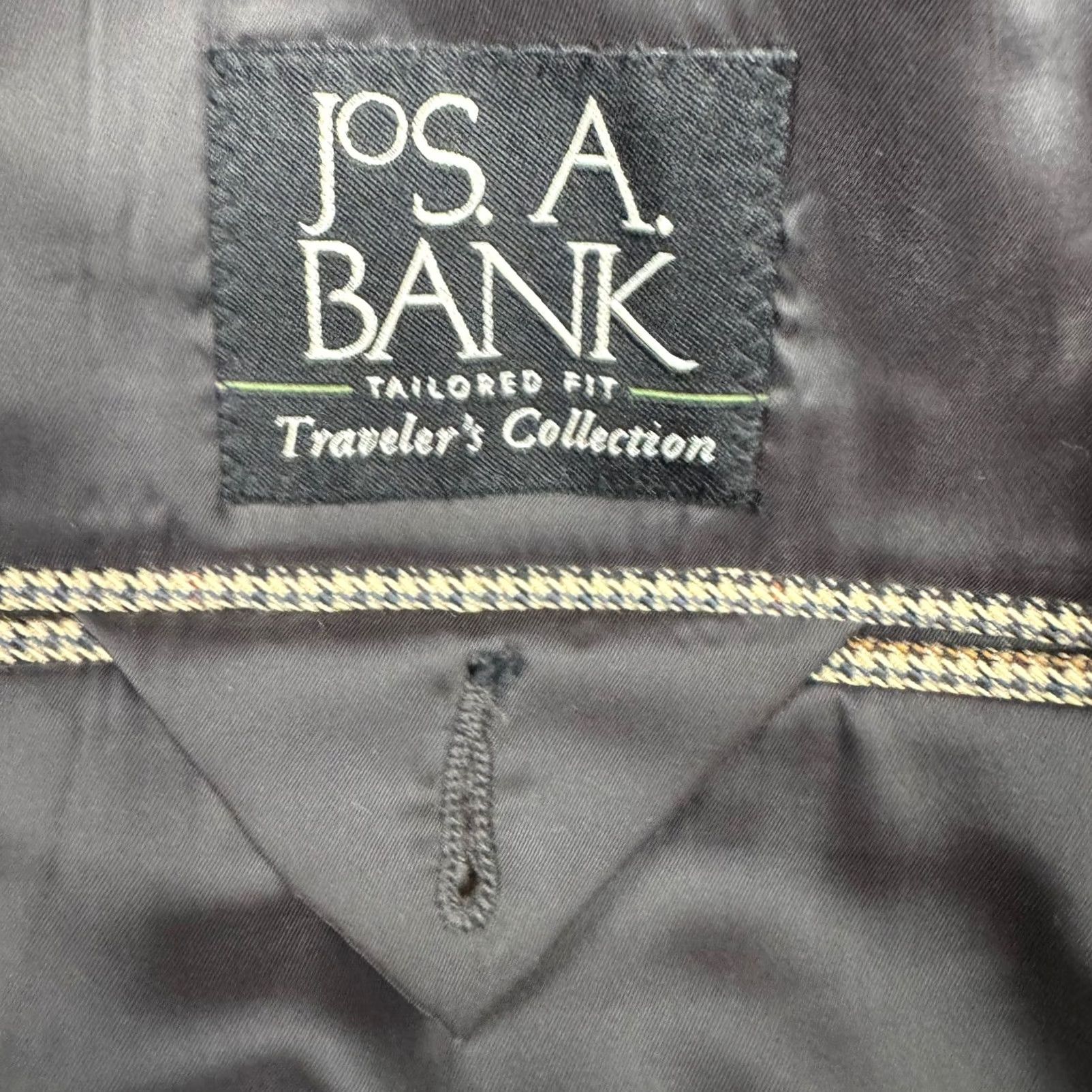 Jos. A. Bank Jos. A. Bank Men’s 100% Wool 2-Button Blazer Jacket Brown Houndstooth 40R Mens Jacket, Blazer, Wool, 2-Button, Notch Lapel, Regular Fit Size 40R - 4 Thumbnail