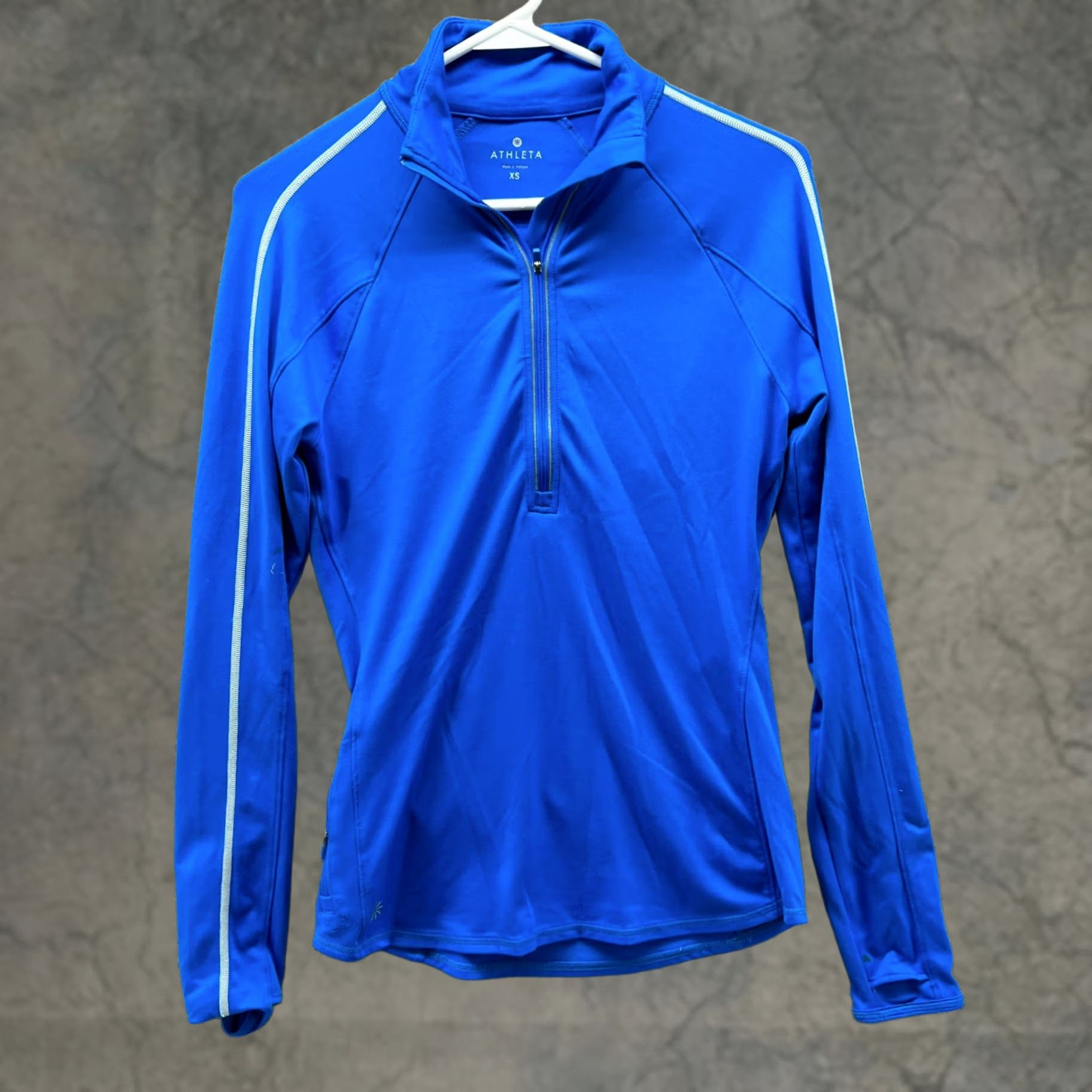 Athleta Athleta Sweatshirt Womens XS Royal Blue Running Zip Performance Reflective Top Size XS / US 0-2 / IT 36-38 - 1 Thumbnail