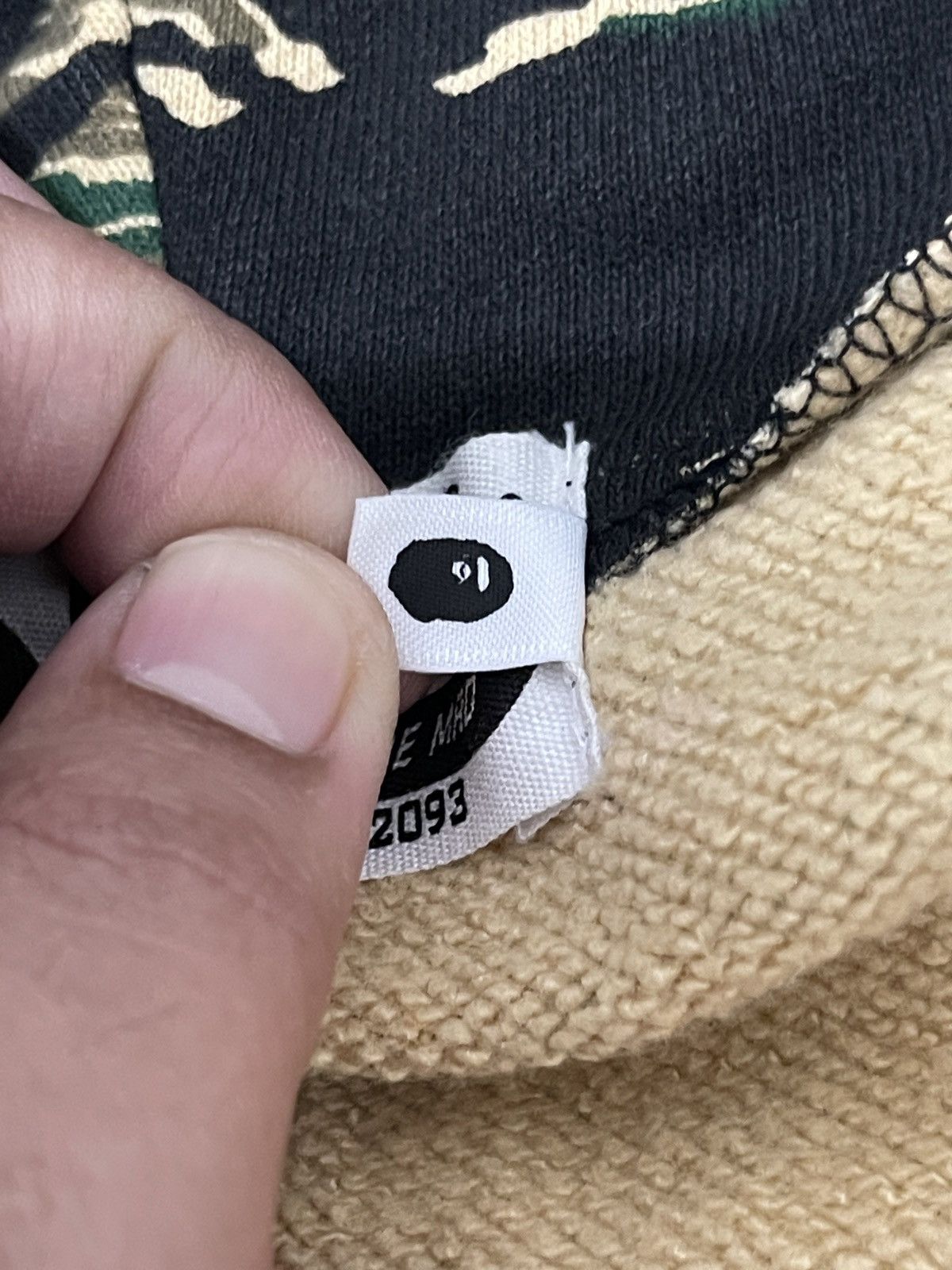 Bape Fullziphoodie BAPE shark tiger camo Embroidery Size US M / EU 48-50 / 2 - 9 Thumbnail