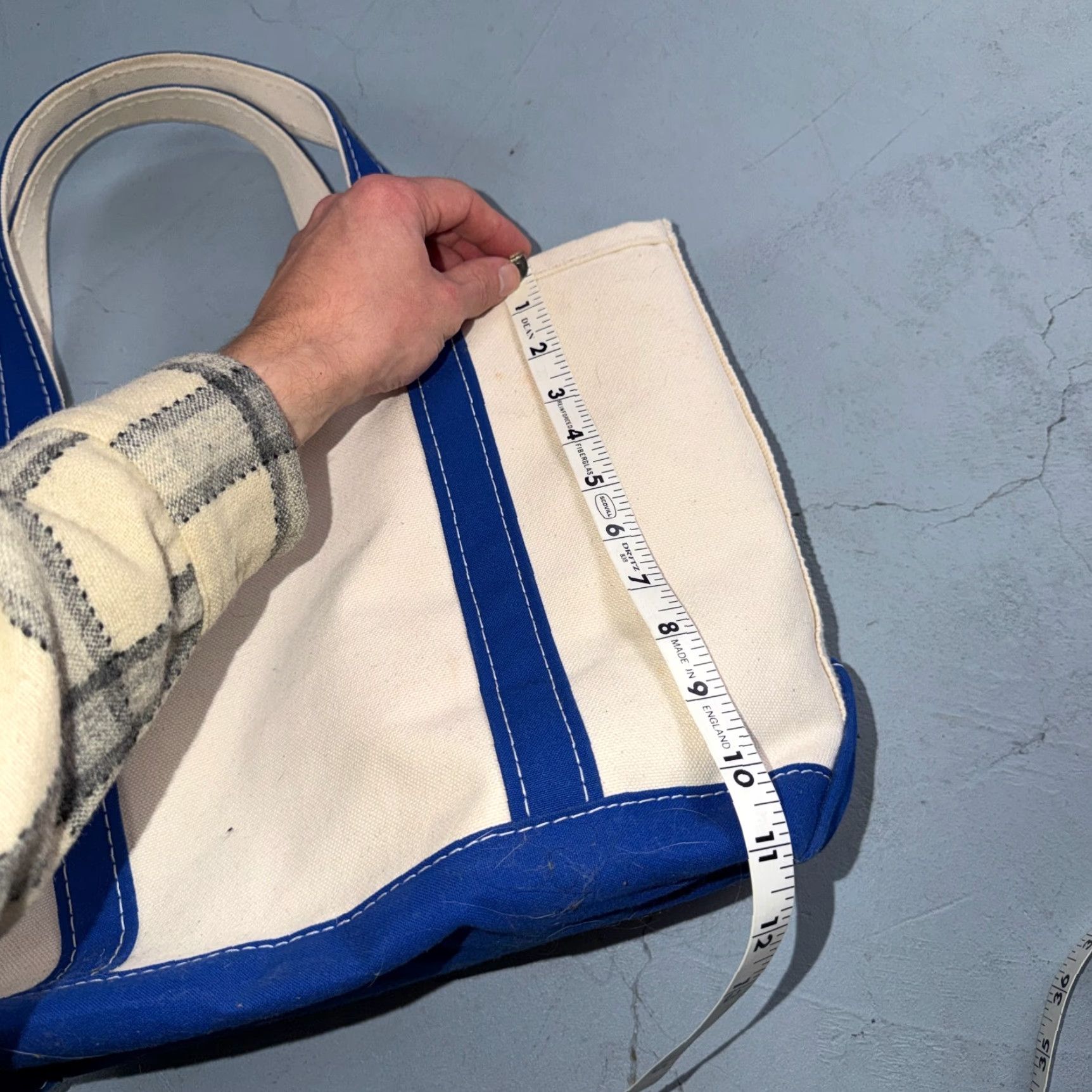 Vintage VINTAGE LL Bean Boat & Tote Small Canvas Bag Navy Blue Freeport Maine 17x11x6 Unisex Adults Small Blue Tote Bag Boat & Tote USA 90s Mens Womens Size ONE SIZE - 5 Thumbnail
