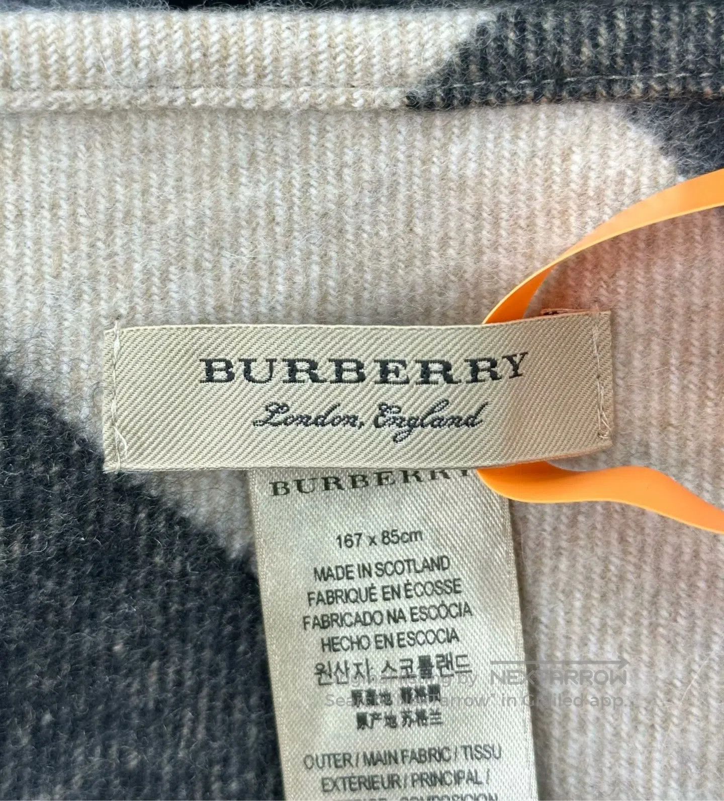 Burberry Burberry size F Khaki Classic Plaid Cashmere Triangular Sh Size S / US 4 / IT 40 - 3 Thumbnail