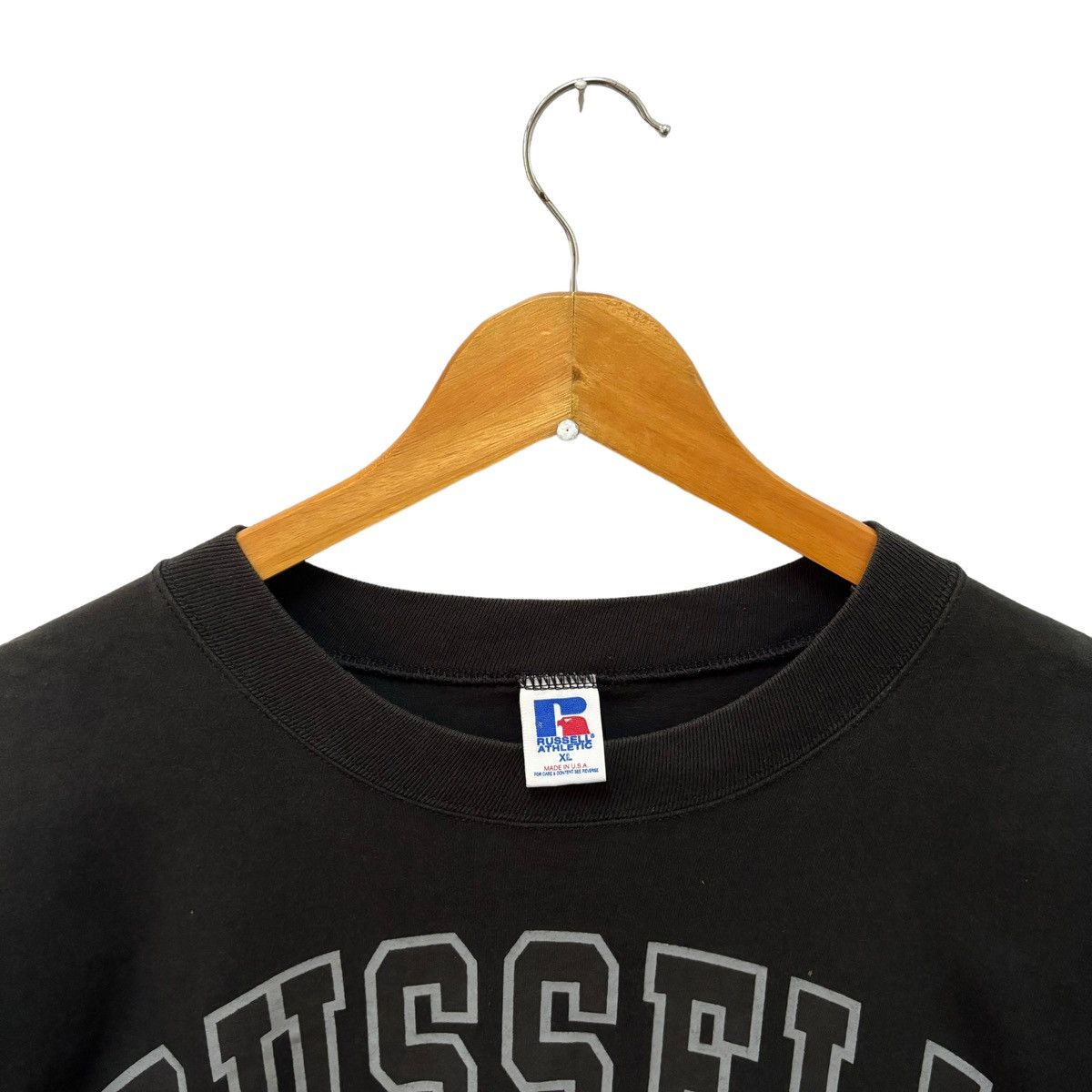 Russell Athletic × Vintage Vintage Russell Athletic Iconic Design Tshirt Size US L / EU 52-54 / 3 - 7 Thumbnail
