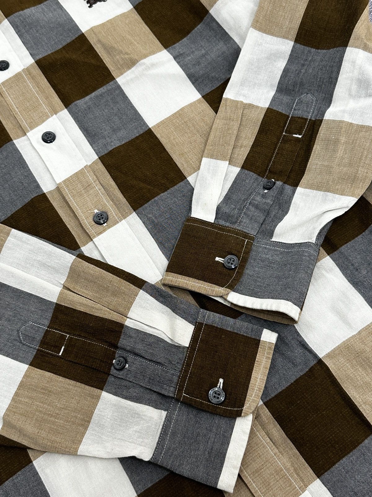 Burberry Burberry London England Large Check Cotton Linen Shirt XL Size US XL / EU 56 / 4 - 9 Thumbnail