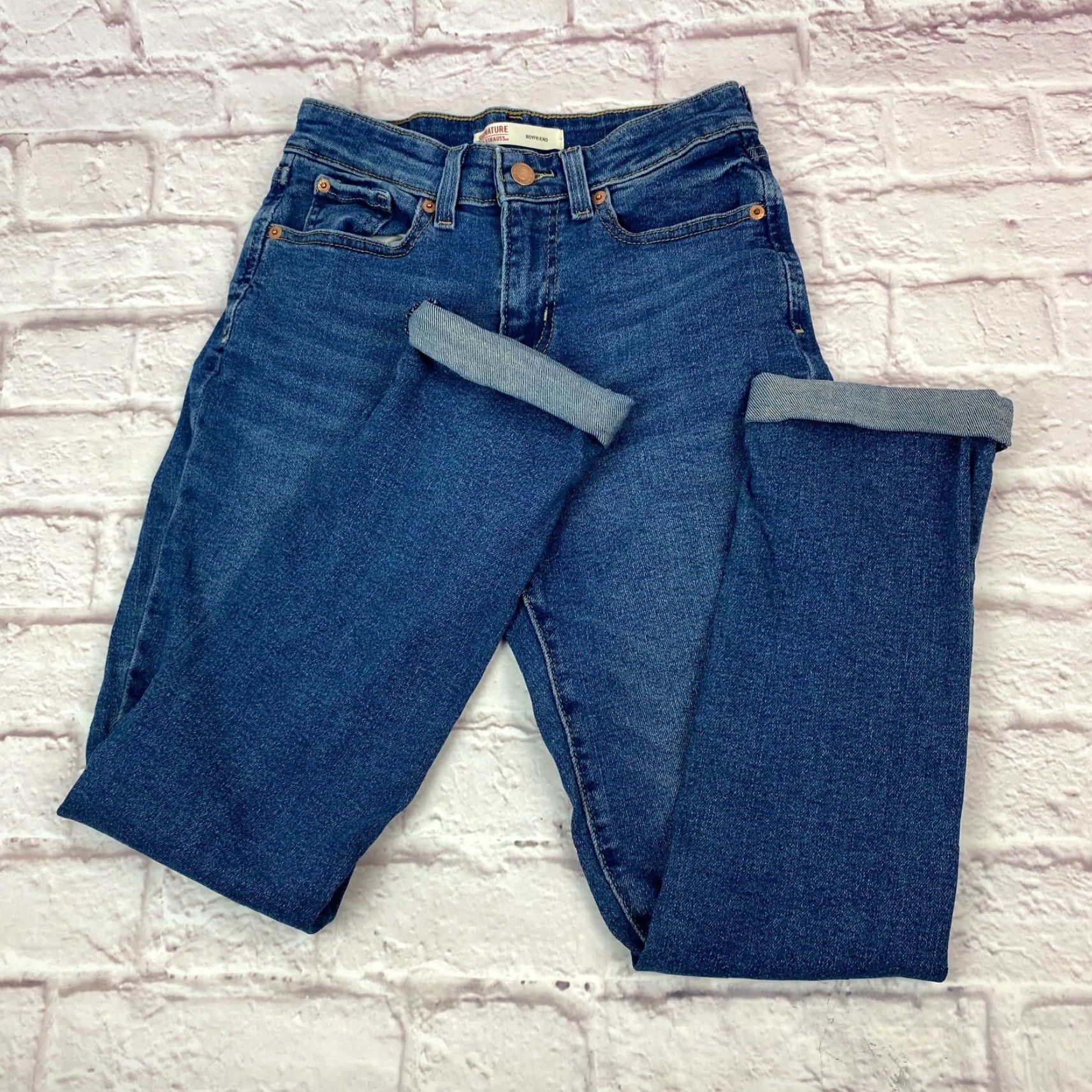 Levi's Signature Levi Strauss Jeans Boyfriend Teens Size 2 Mid-Rise Distressed Cuffed Size 26" / US 2 / IT 38 - 2 Thumbnail