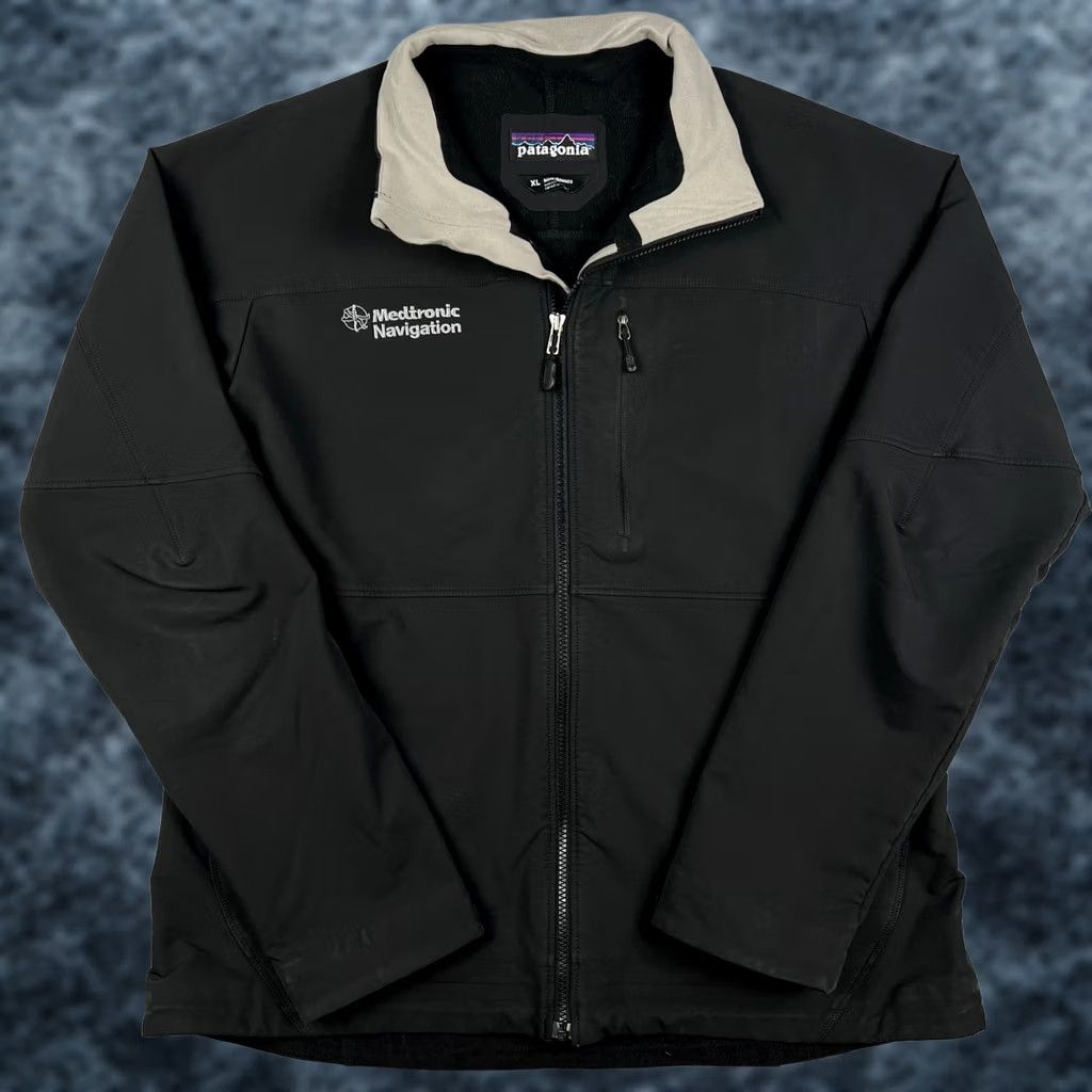 Patagonia Patagonia Guide Softshell Jacket XL Mens Black Hiking Outdoors Coat Full Zip Size US XL / EU 56 / 4 - 1 Thumbnail