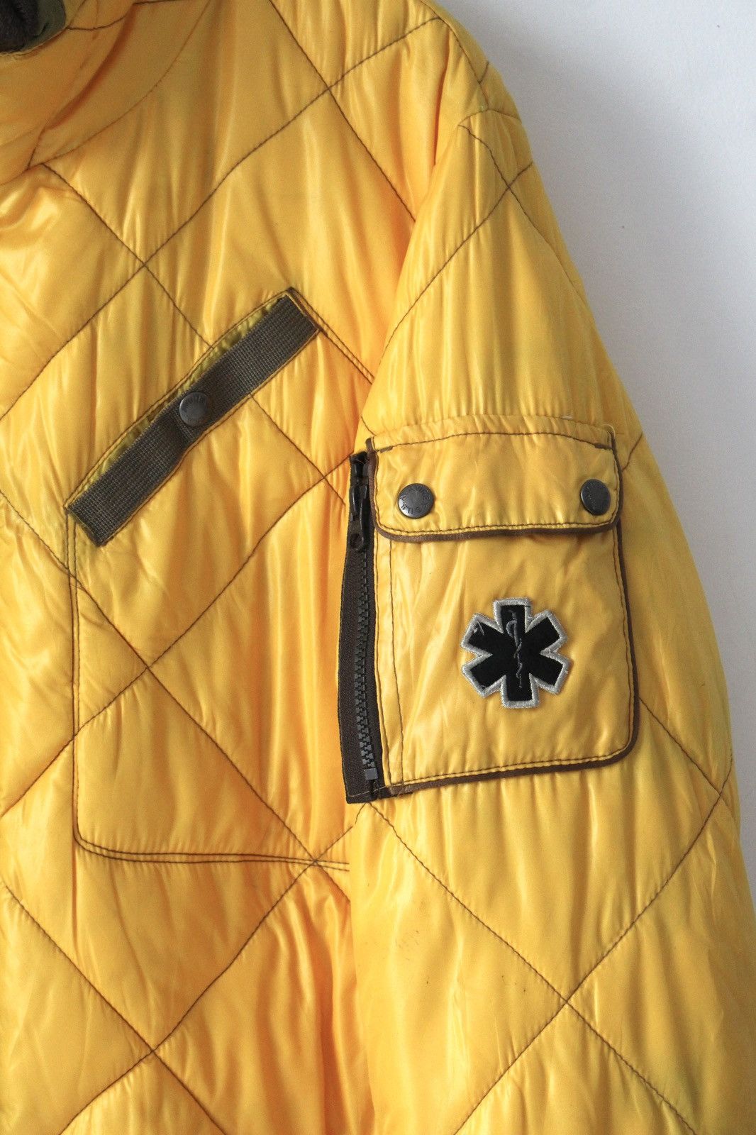 Avirex 2000S AVIREX USCG AF-75 QUILTED RESCUE JACKET – YELLOW Size US XL / EU 56 / 4 - 6 Thumbnail