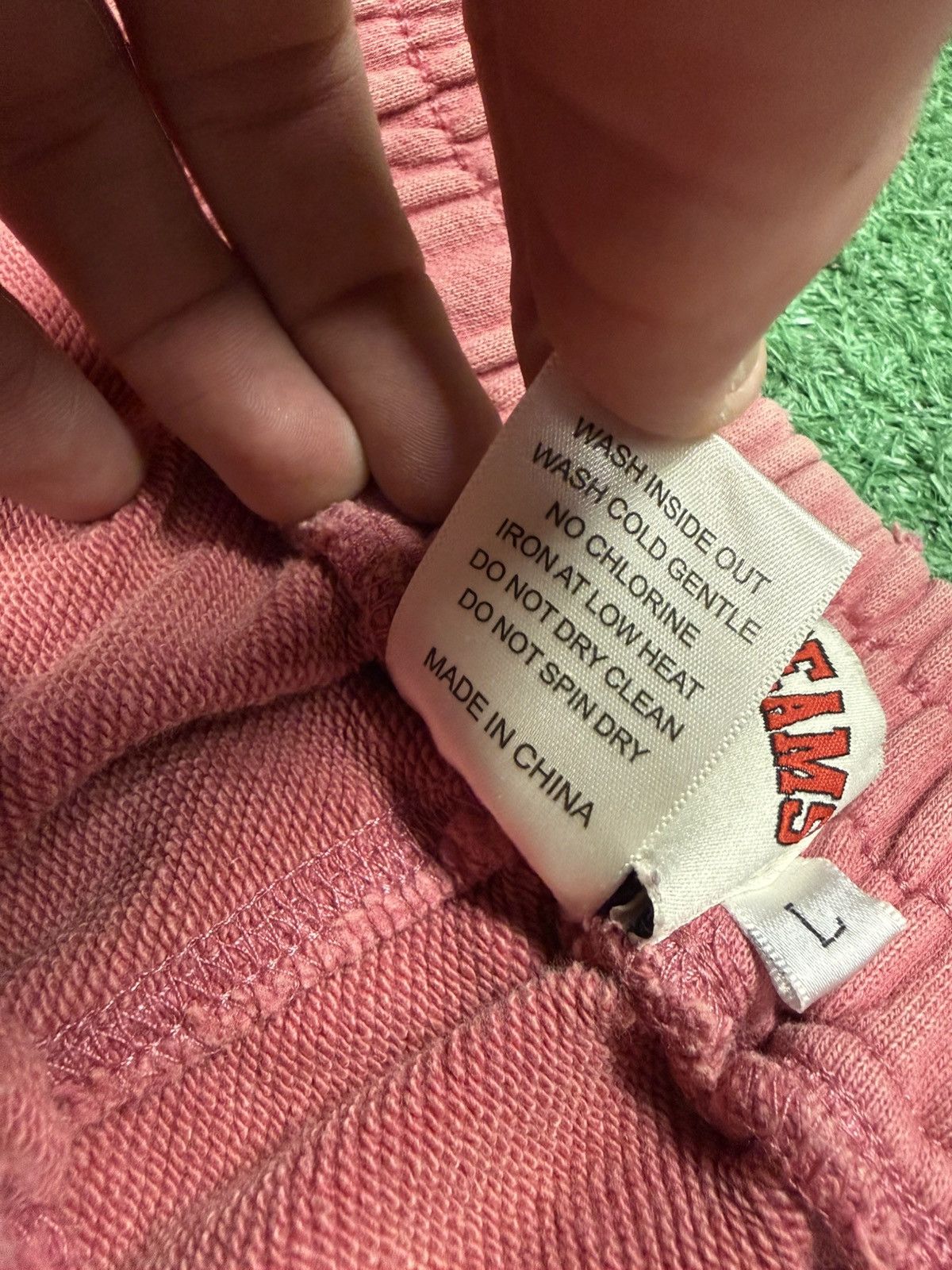 Vale Pink vale carver sweats sized large Size US 34 / EU 50 - 4 Thumbnail
