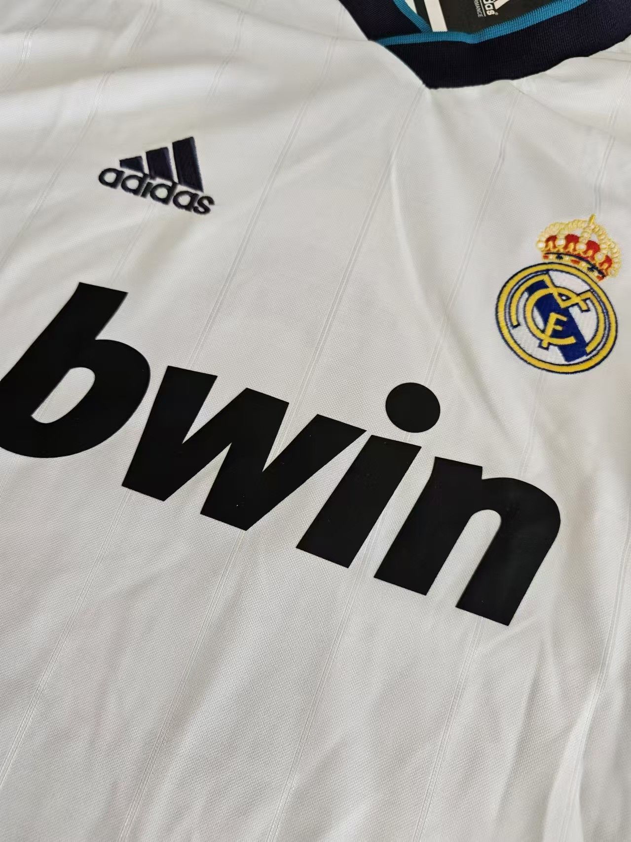 Other 12 13 Real Madrid #8 Kaka Jersey Home Size US XL / EU 56 / 4 - 3 Thumbnail