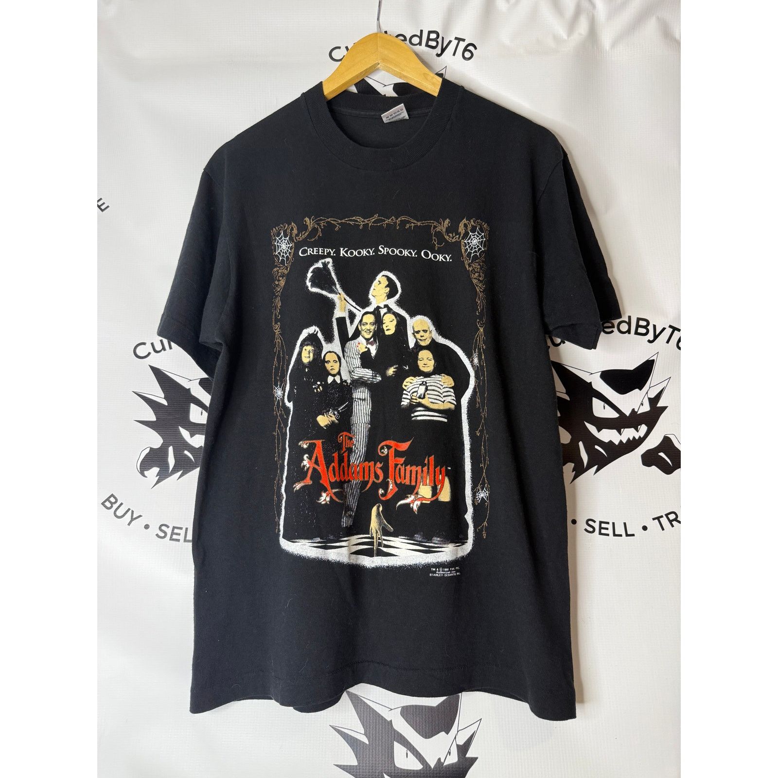 Fruit Of The Loom Vintage The Adams Family Stanley Desantis Shirt 1991 FOTL Size US L / EU 52-54 / 3 - 1 Thumbnail