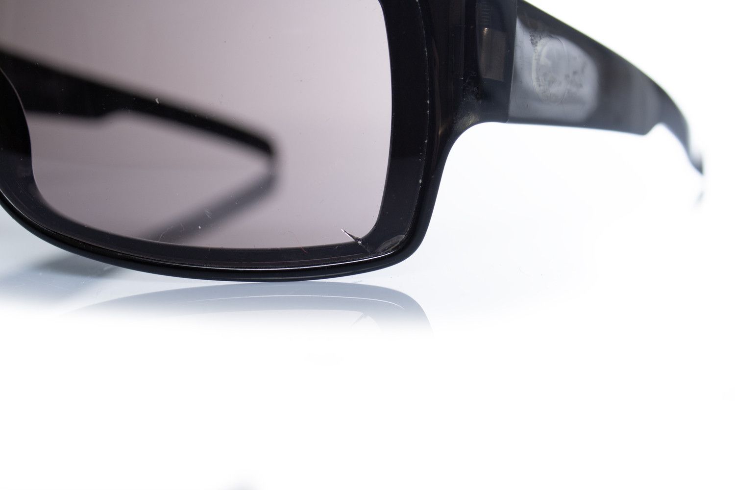 Gucci Gucci, shield sunglasses in black Size ONE SIZE - 7 Thumbnail