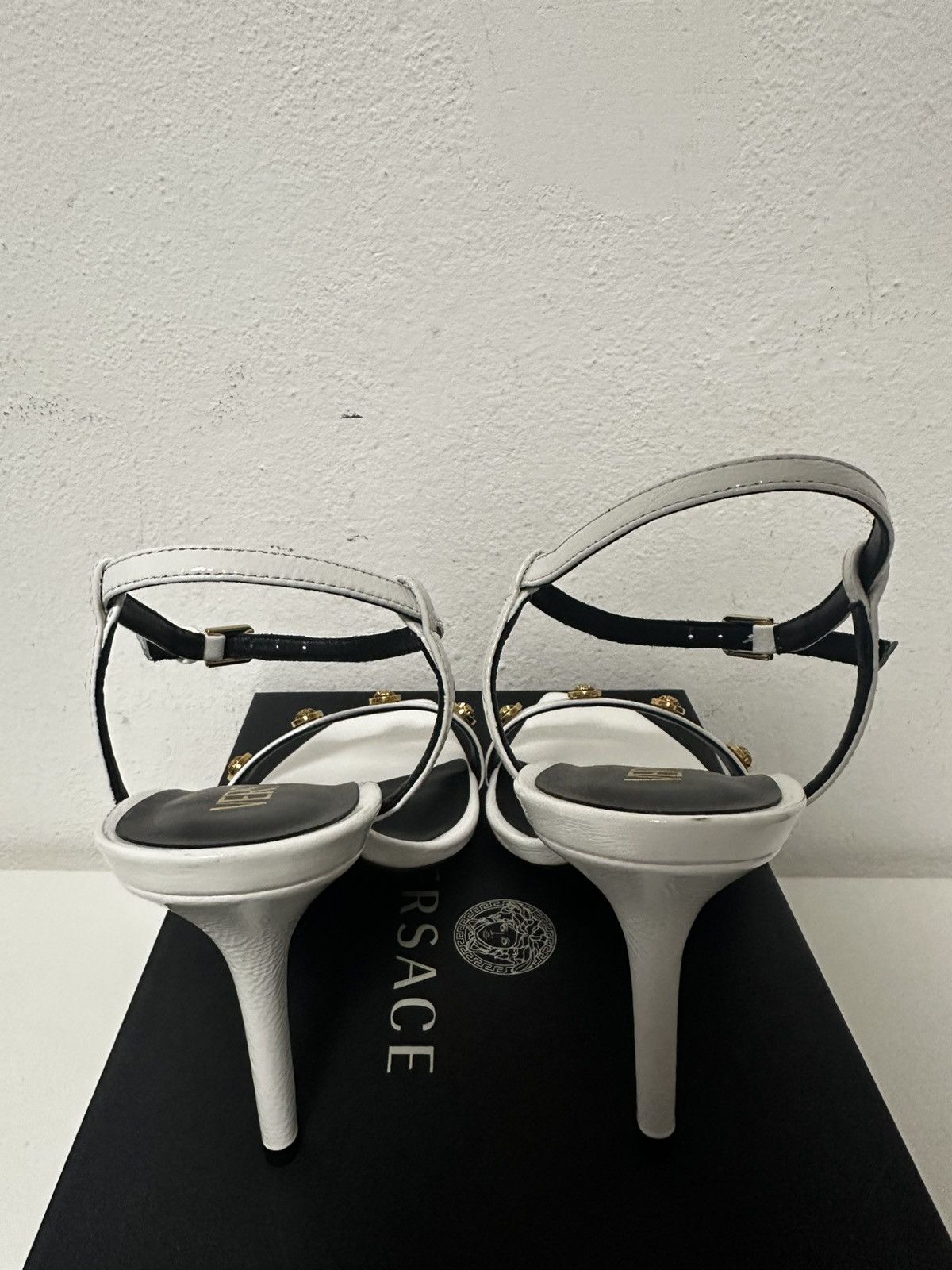 Versace Versace White Studded Sandals Size US 9 / IT 39 - 7 Thumbnail
