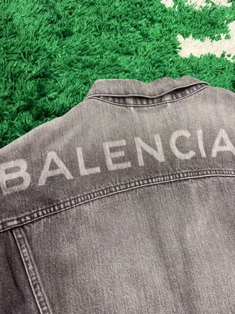 Balenciaga Balenciaga Washed Distressed Denim Jacket Size US M / EU 48-50 / 2 - 2 Thumbnail