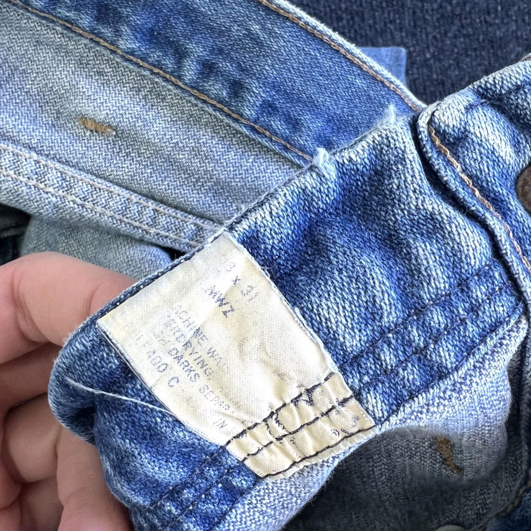 Wrangler Vintage Wrangler Jeans Mens 34x31 Blue Stone Wash Denim Straight Leg Pants Size US 34 / EU 50 - 2 Thumbnail