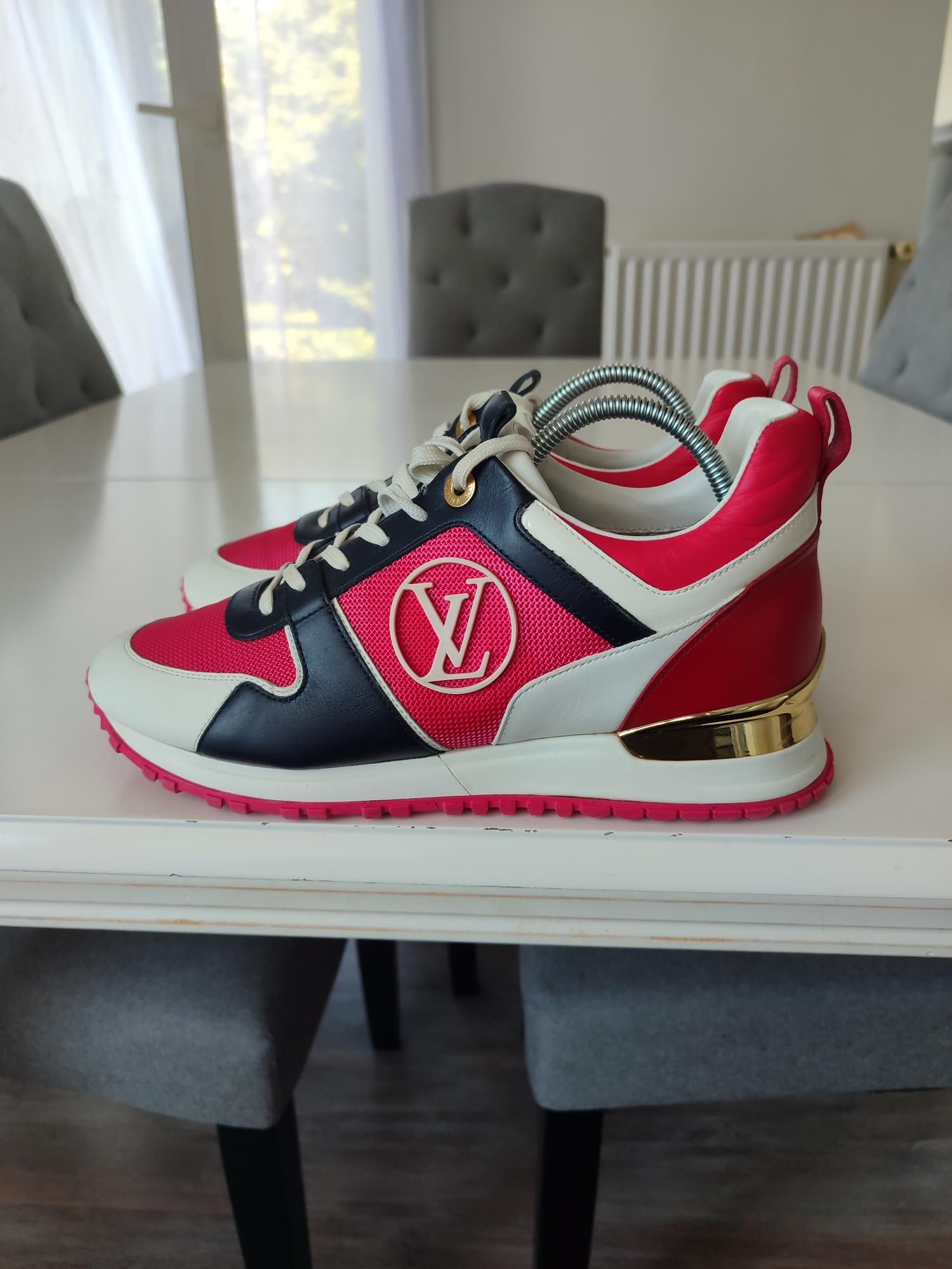 Louis Vuitton BASKETS LOUIS VUITTON RUN AWAY Size US 8 / IT 38 - 1 Thumbnail