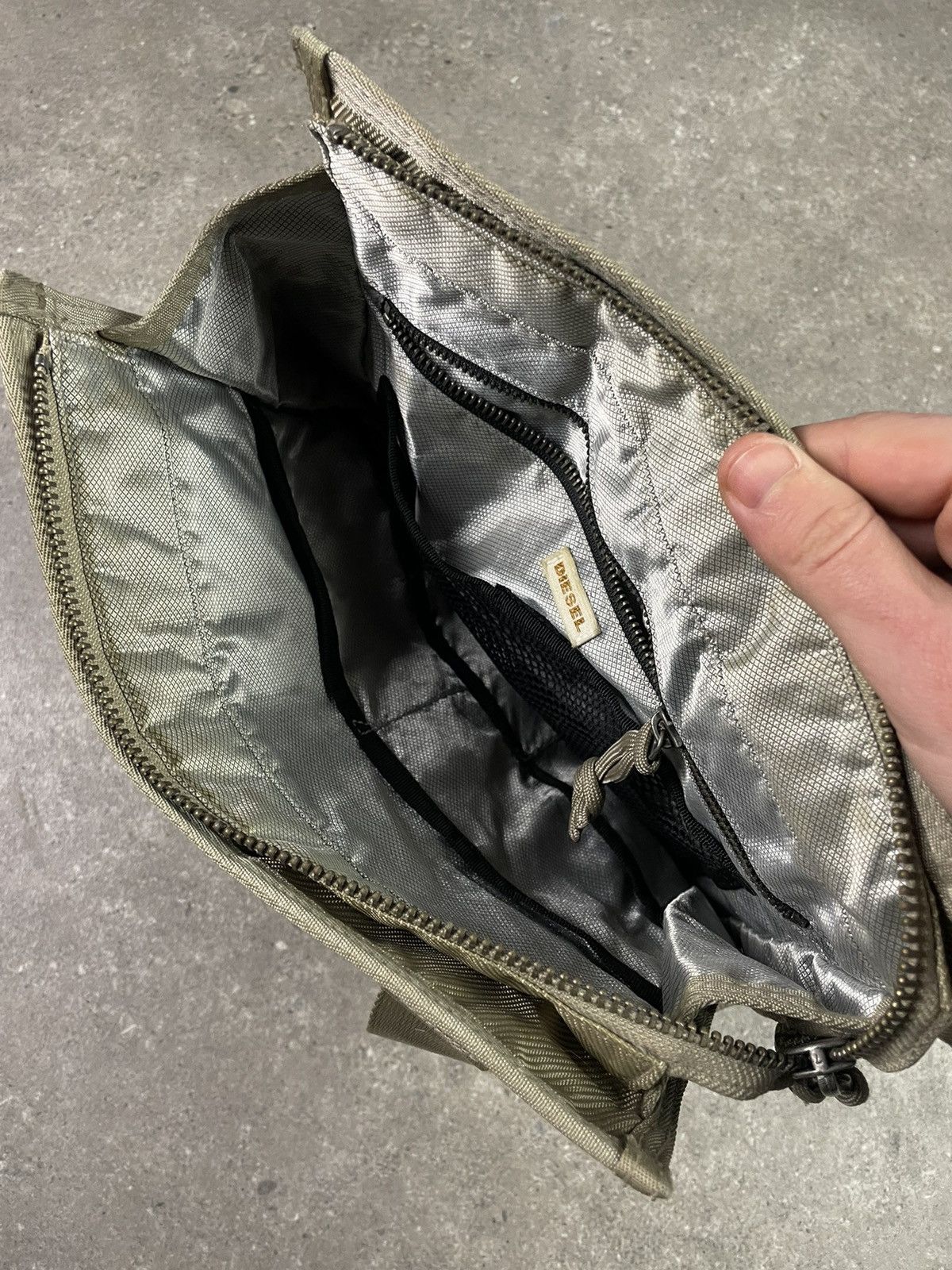 Diesel × Vintage Vintage Y2K Diesel Avant Garde Archive Hand Bag Size ONE SIZE - 5 Thumbnail