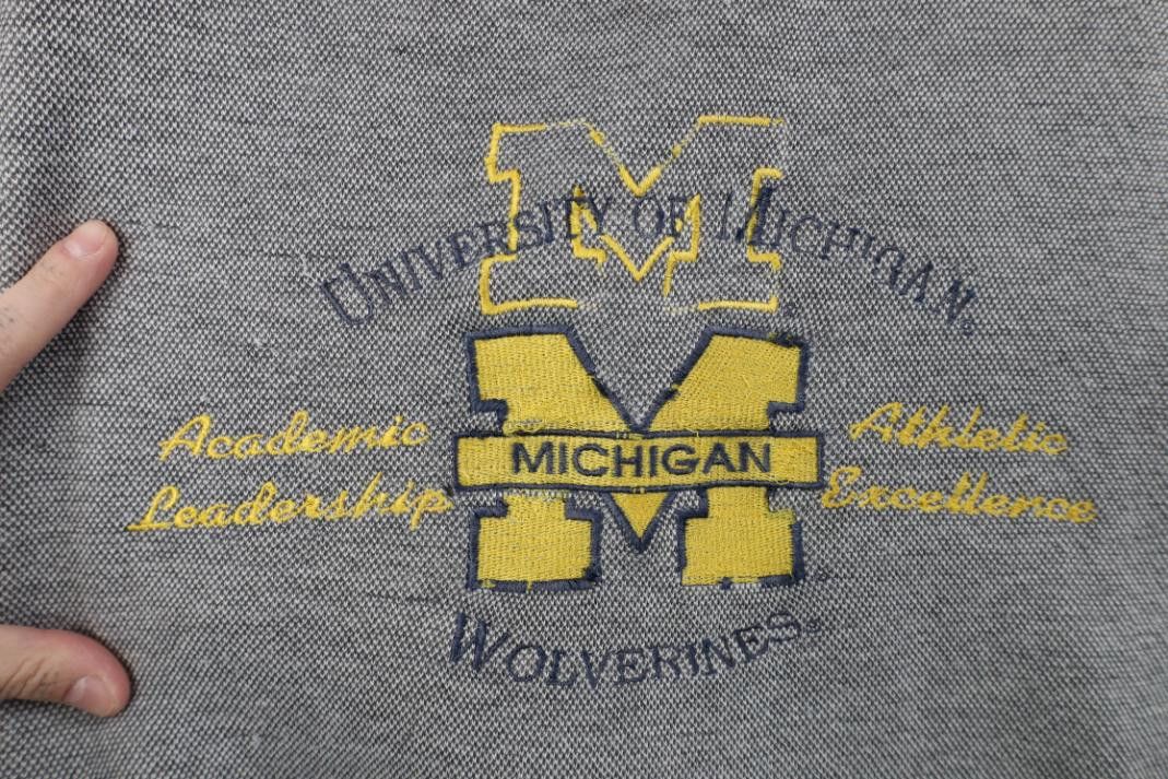 Vintage Vintage 90s University of Michigan Crewneck Sweatshirt Gray Size US XL / EU 56 / 4 - 4 Thumbnail
