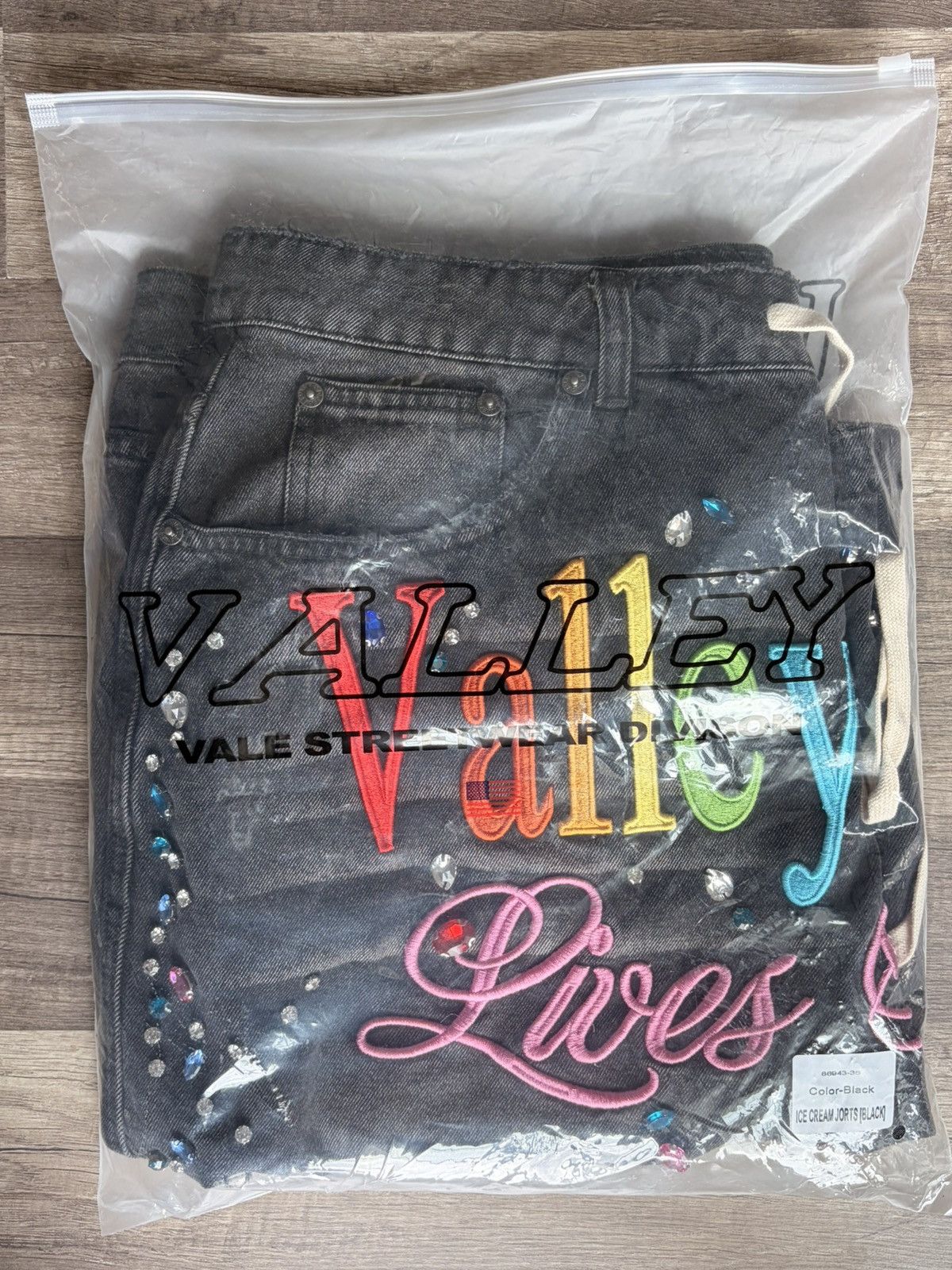 Vale Vale Forever Ice Cream Jorts Size US 36 / EU 52 - 14 Thumbnail