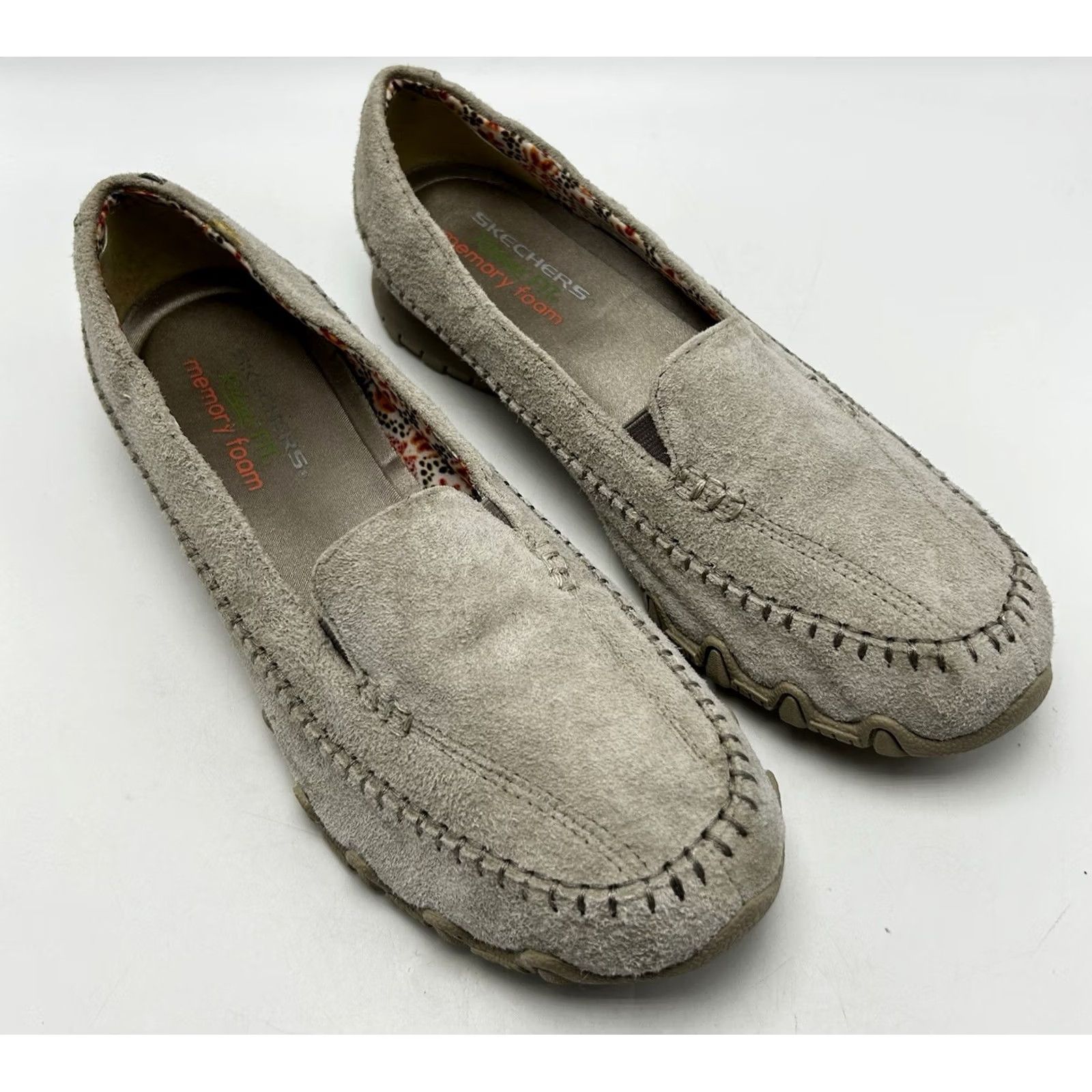 SKECHERS Skechers Loafers Womens 9 Beige Suede Slip On Memory Foam Casual Relaxed Fit Size US 9 / IT 39 - 2 Thumbnail