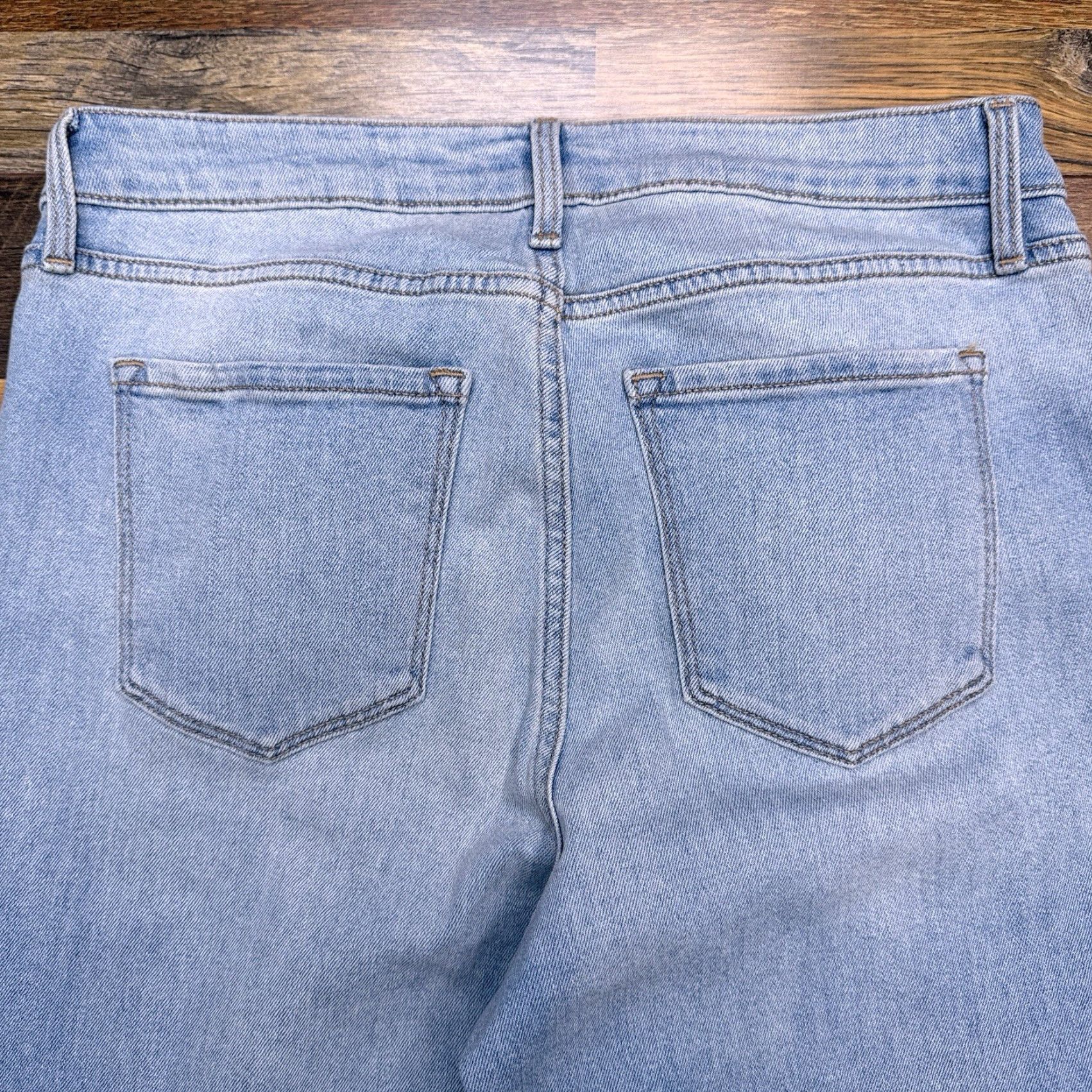 Old Navy Old Navy Jeans Womens 10 High Rise Stretch Straight Denim 5-Pocket Zip Button Cotton Blend Light Wash Blue Size 32" / US 10 / IT 46 - 7 Thumbnail