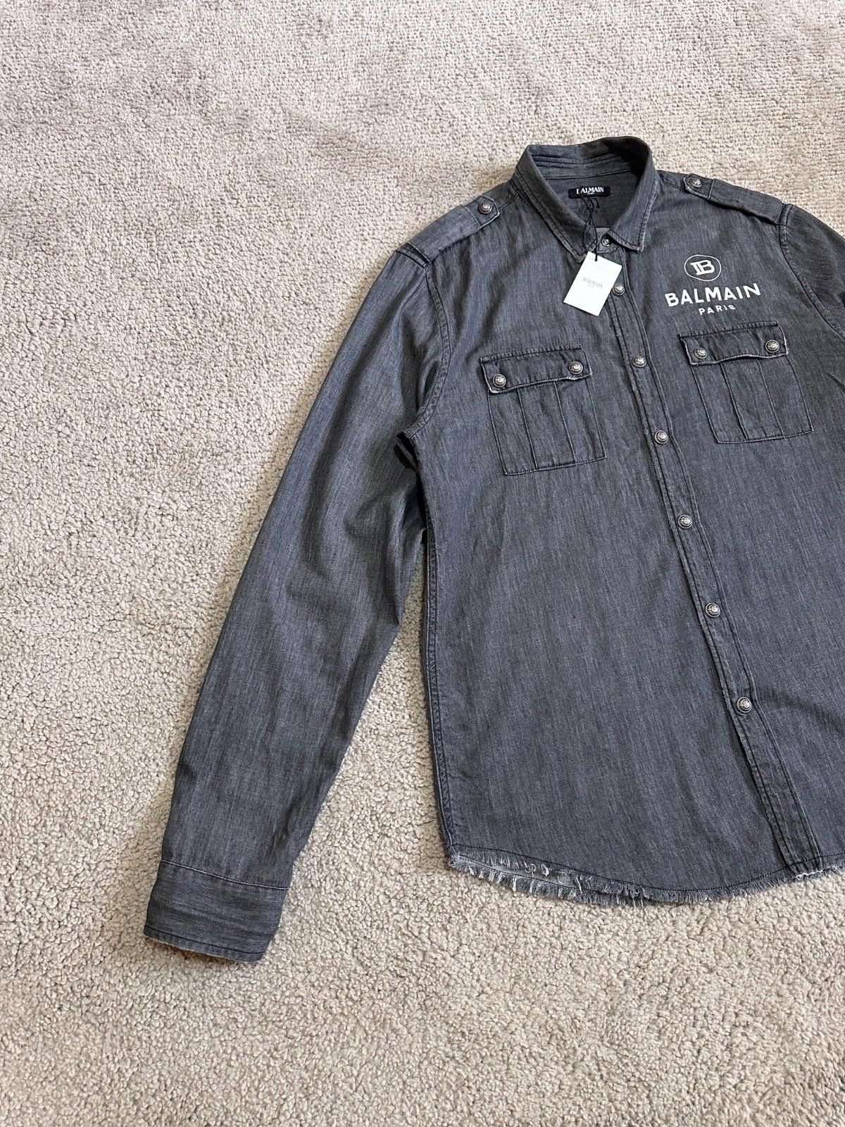 Balmain BALMAIN LOGO PRINTED DENIM SHIRT JAPAN SIZE L Size US L / EU 52-54 / 3 - 2 Thumbnail