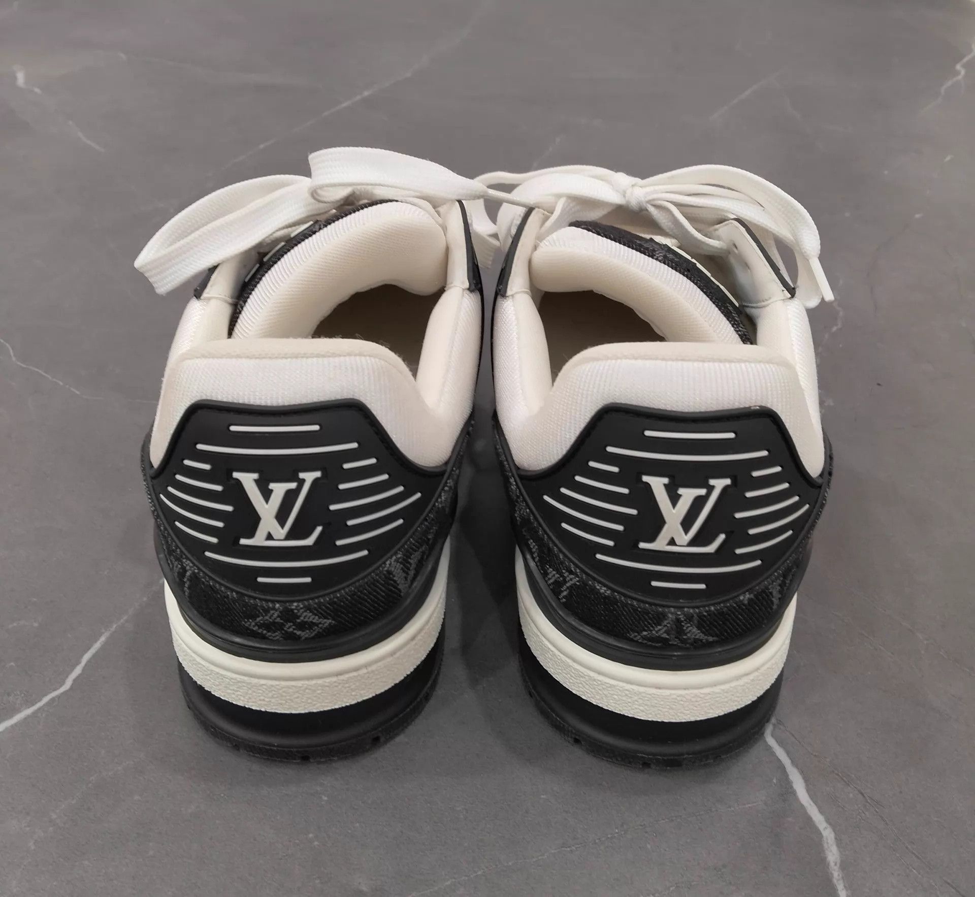 Louis Vuitton Louis Vuitton Trainer Panda Men's 41.5 Size US 8.5 / EU 41-42 - 5 Thumbnail