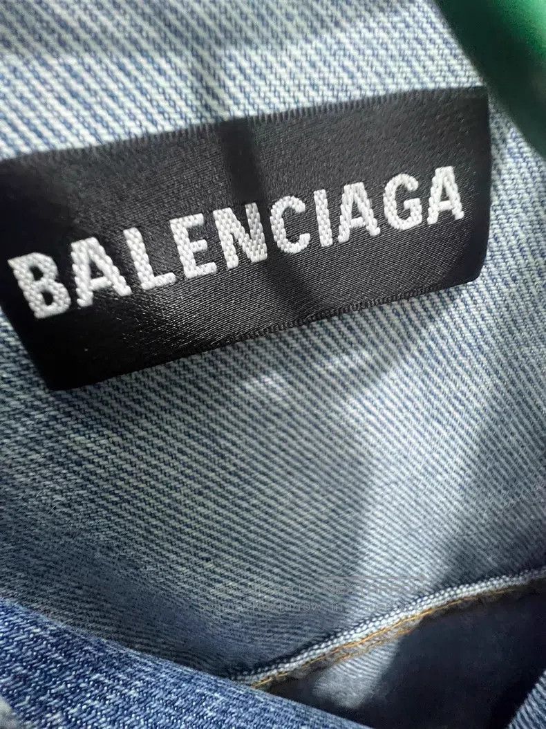 Balenciaga Balenciaga Destroyed denim jacket Size US S / EU 44-46 / 1 - 3 Thumbnail