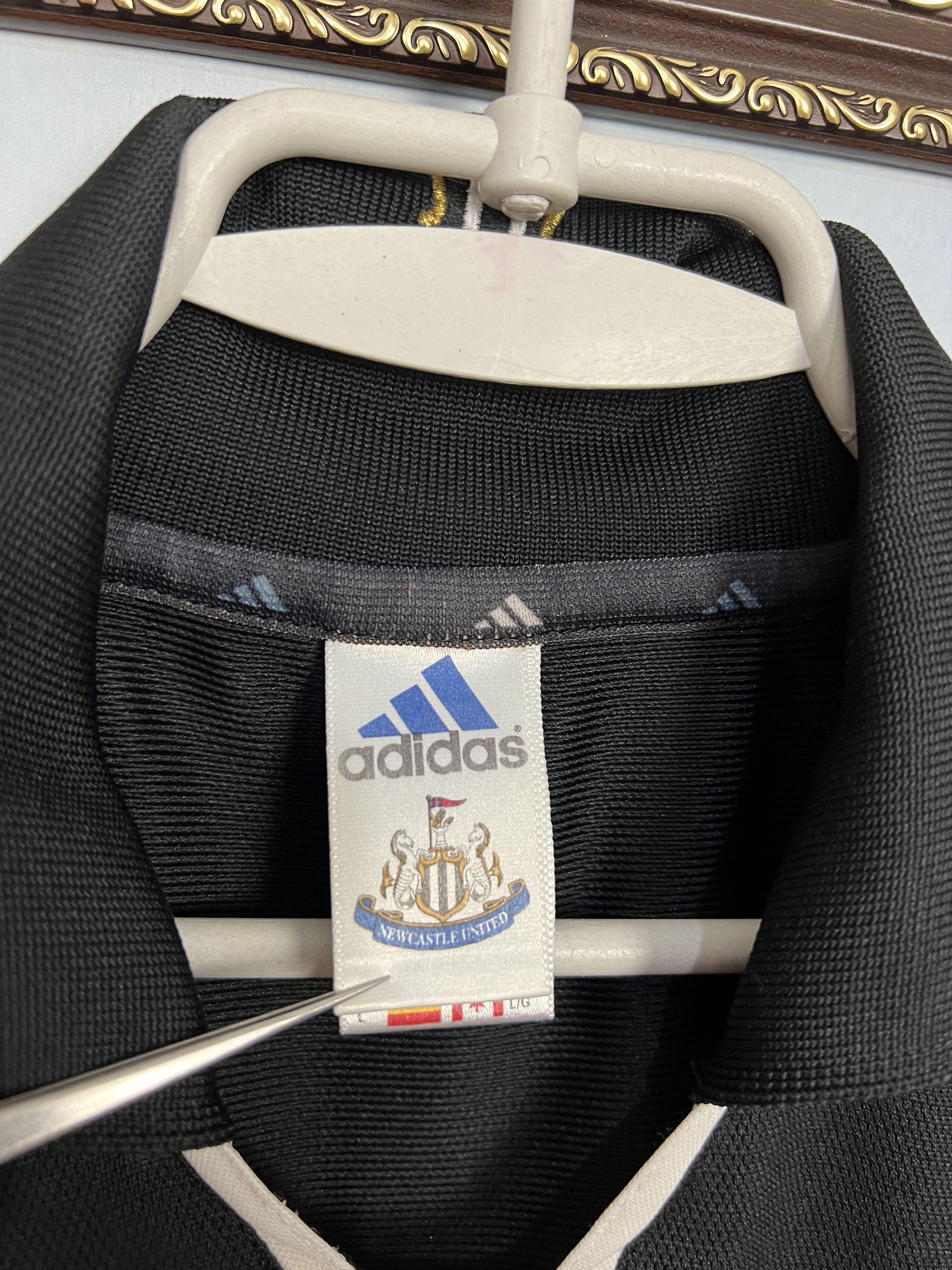 Adidas Newcastle Away football shirt 2000 Soccer Jersey Trikot Size US L / EU 52-54 / 3 - 6 Thumbnail
