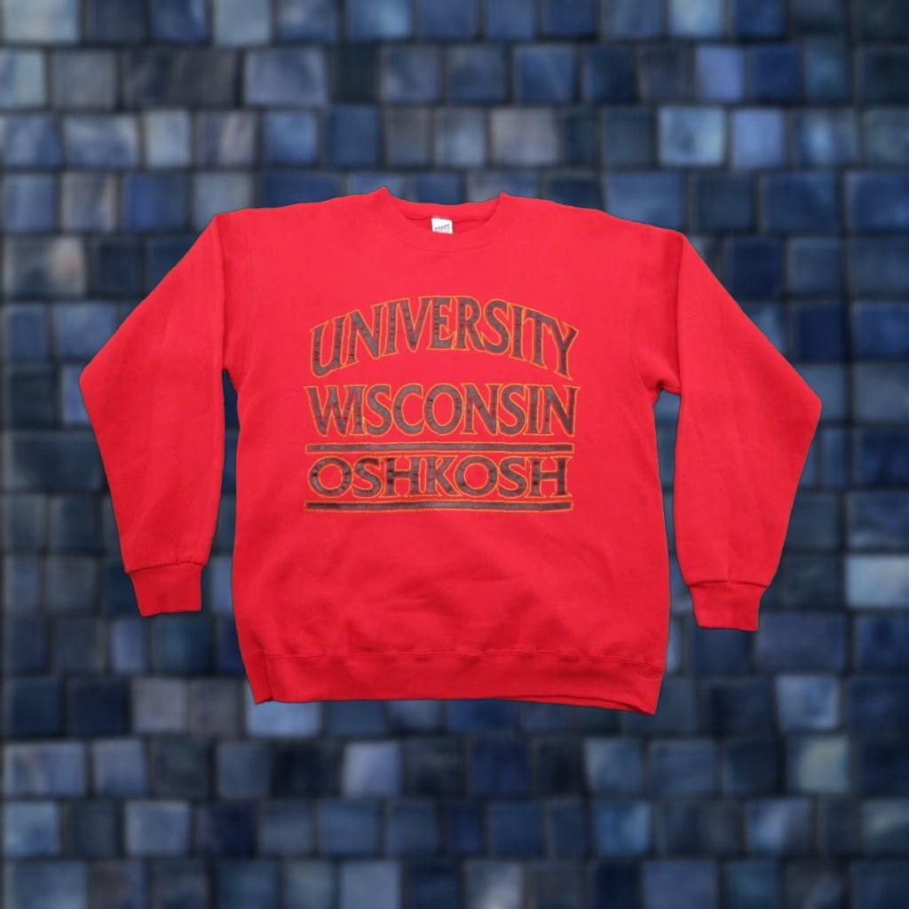 Soffe VINTAGE Wisconsin Oshkosh Spell Out Red Sweatshirt Mens L Size US L / EU 52-54 / 3 - 1 Thumbnail