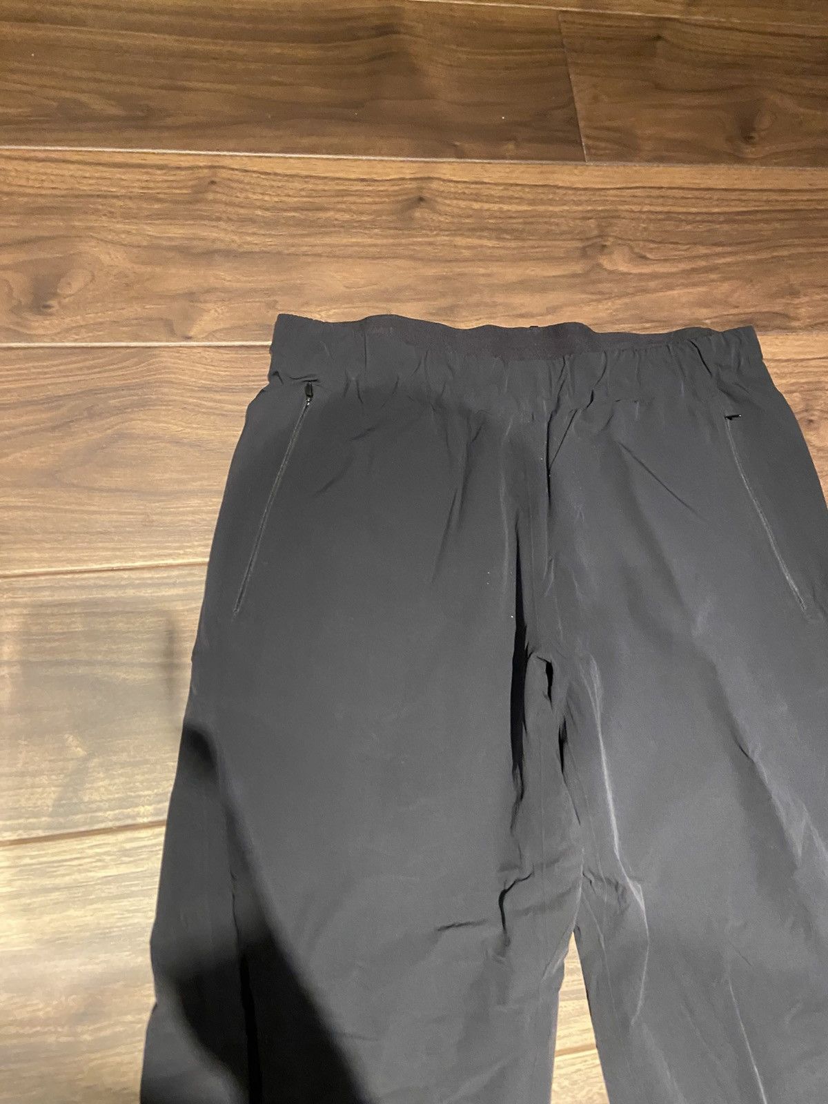 Veilance Veilance Trackpants black Size US 33 - 2 Thumbnail