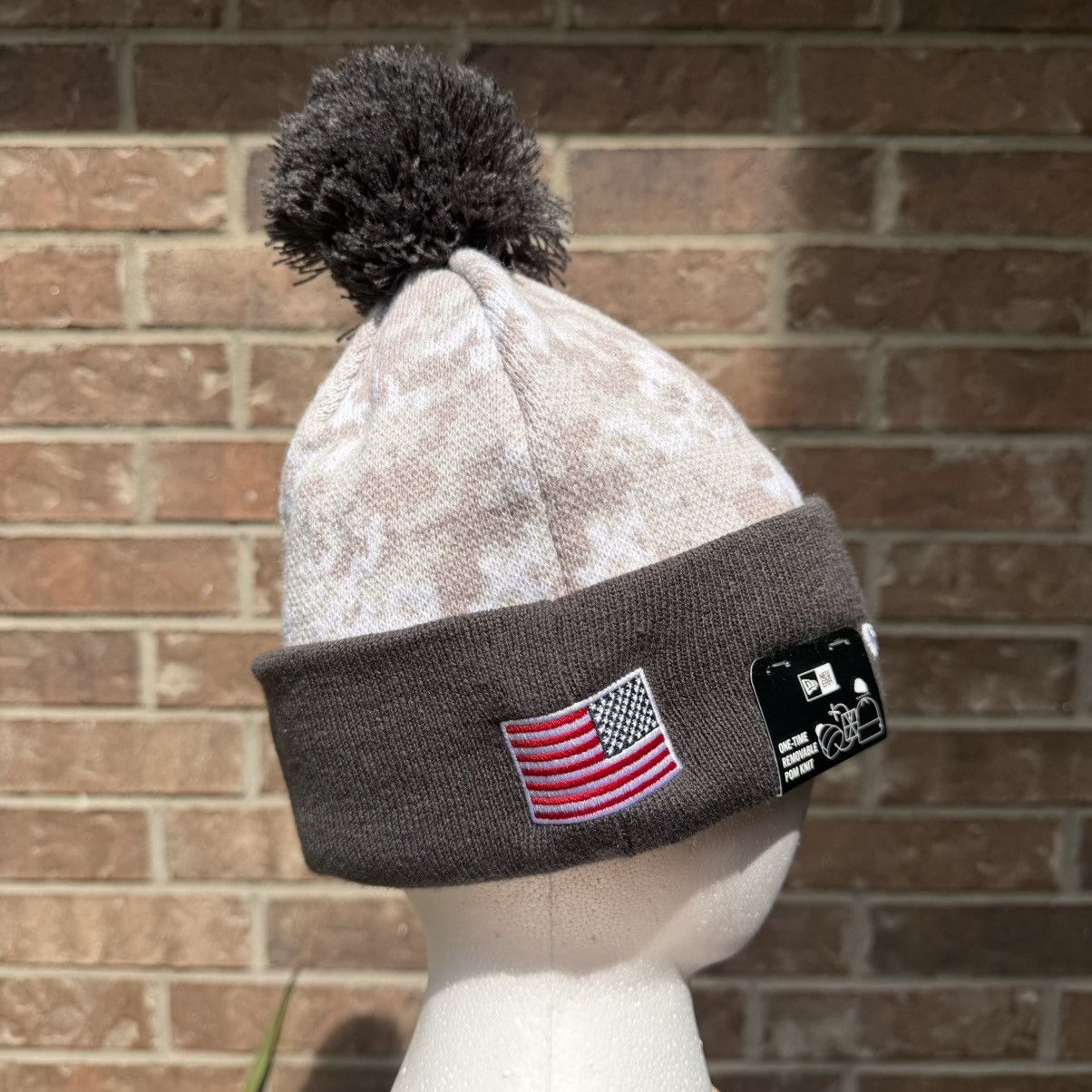 New Era Miami Dolphins Salute to Service Beanie OSFA NWT Size ONE SIZE - 4 Thumbnail