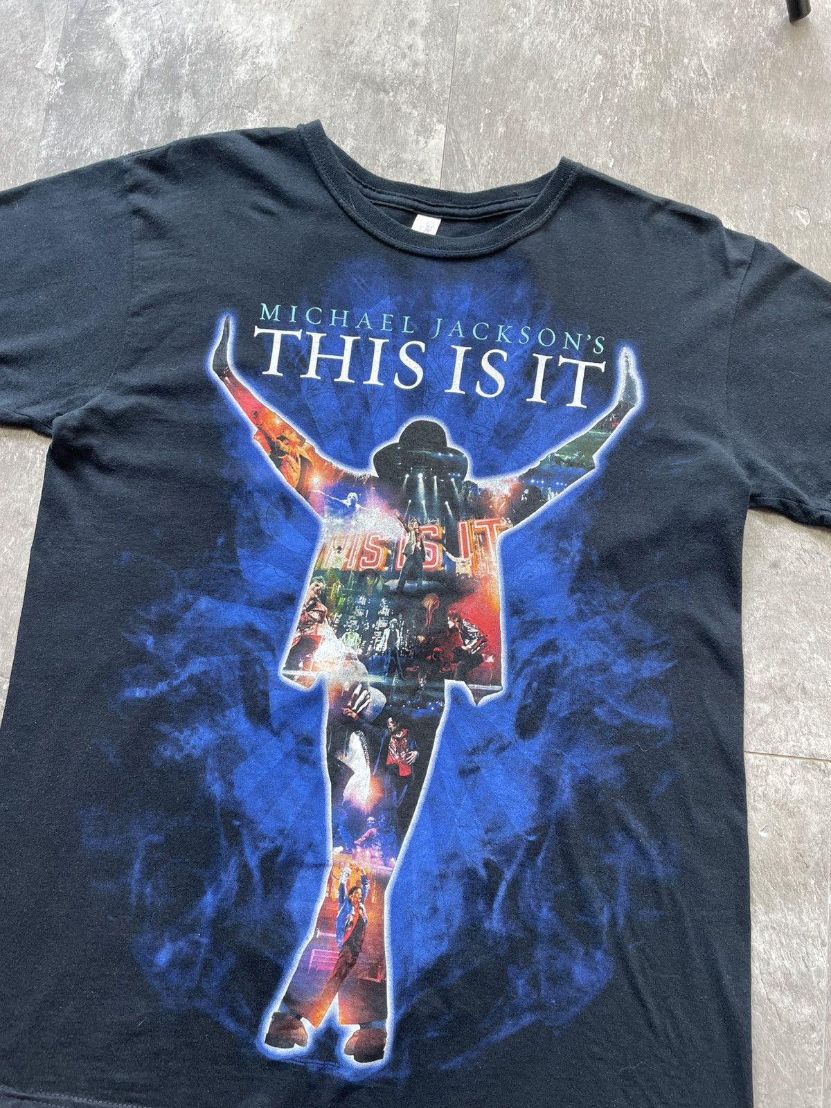 Michael Jackson Vintage Michael Jackson Big Logo This Is It Movie Pop Rock Size US M / EU 48-50 / 2 - 2 Thumbnail