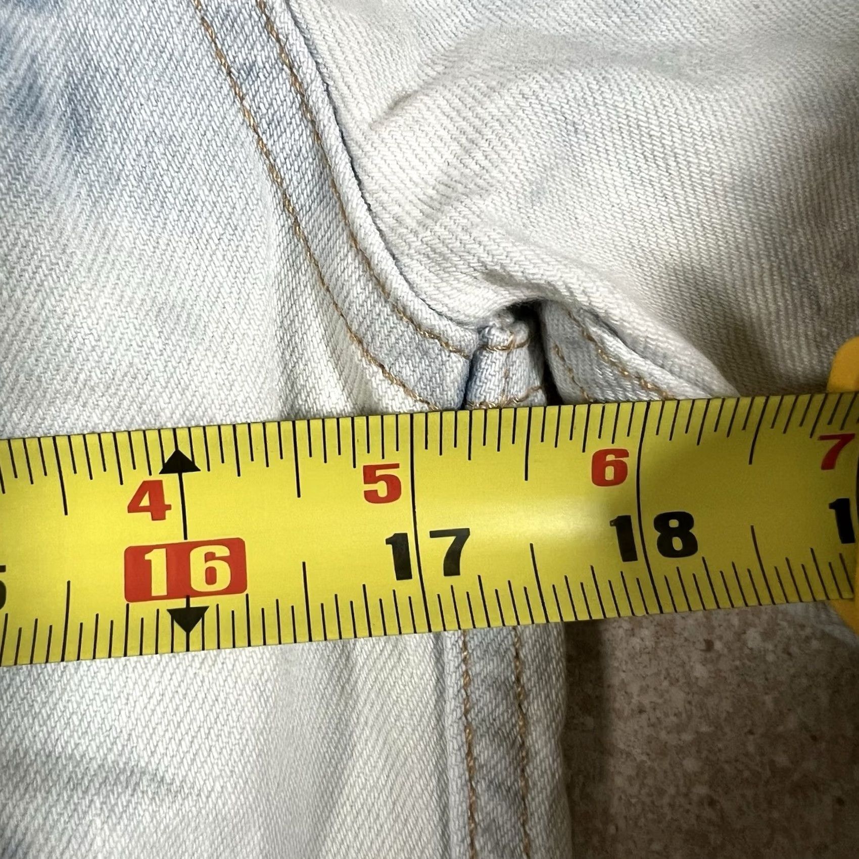 Levi's VINTAGE Levi's Ex Boyfriend Trucker DENIM JACKET Women XS Tie Dye Bleach Acid Wash Blue Denim Jacket Womens XS Ter? Size 26" / US 2 / IT 38 - 5 Thumbnail