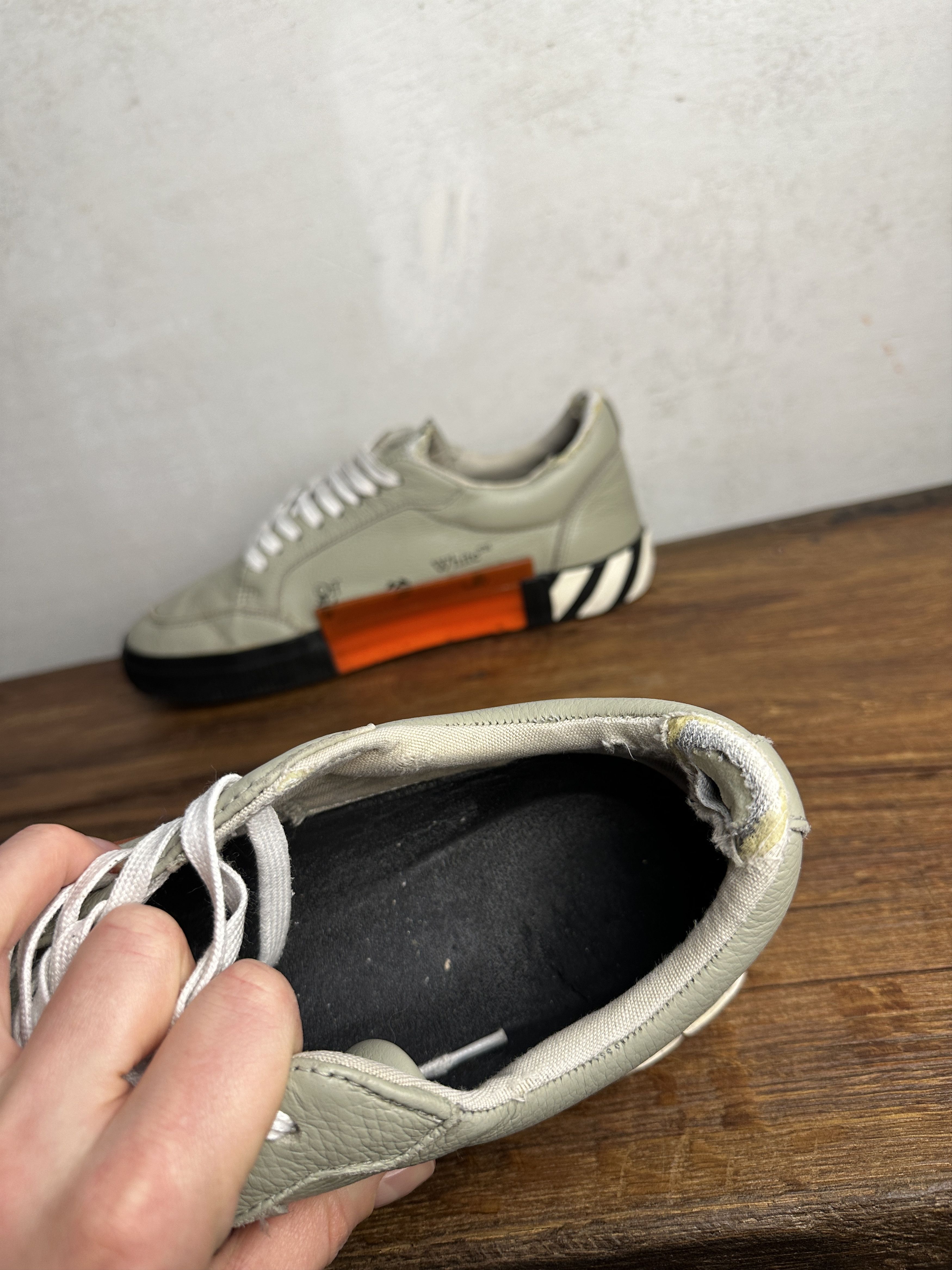 Off-White Off White Vulcanized Leather Low Top Grey Sneakers Size US 10 / EU 43 - 13 Thumbnail