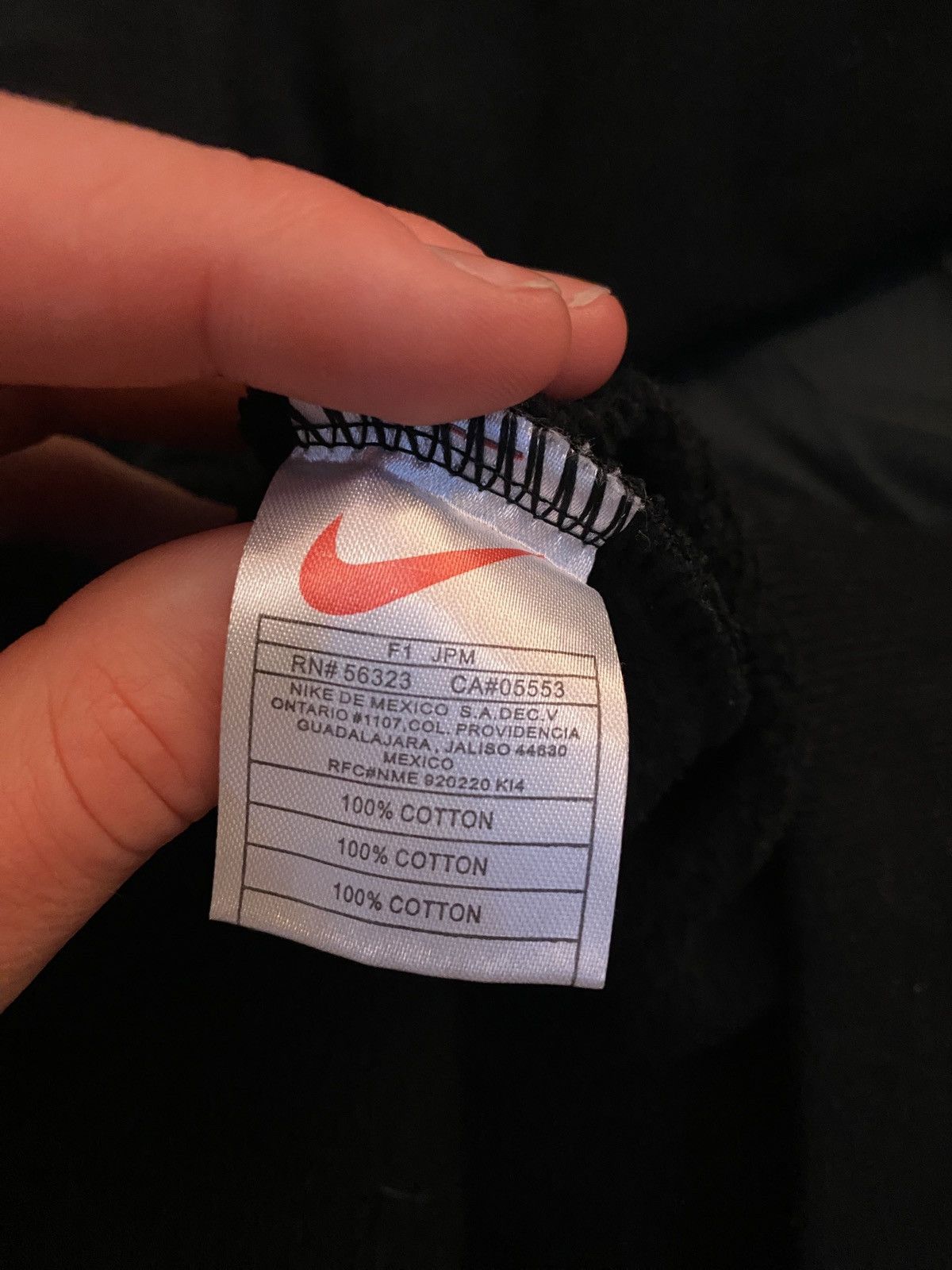 Nike × Vintage Vintage Nike Black Hoodie Size US M / EU 48-50 / 2 - 3 Thumbnail