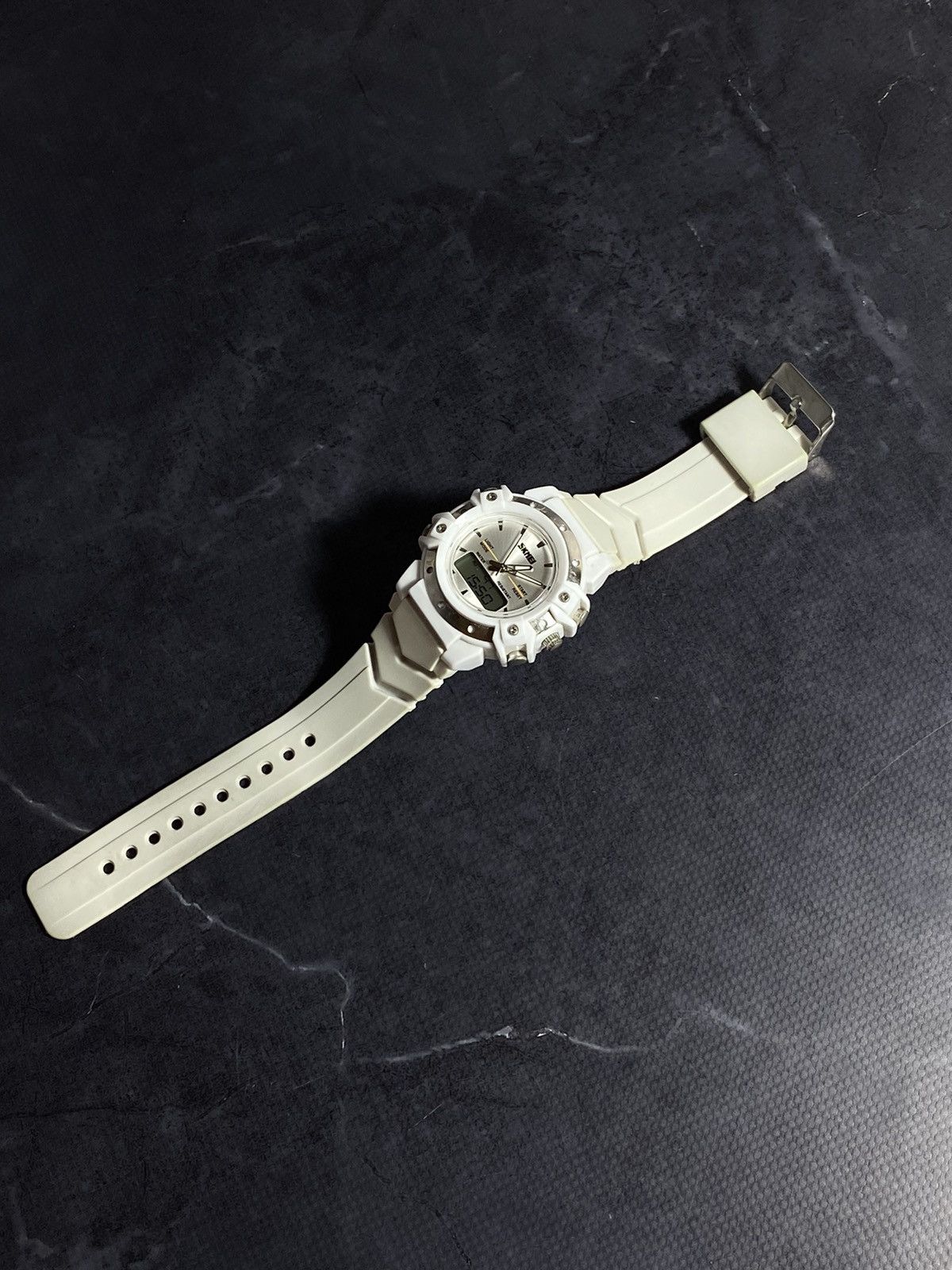 Jewelry Skmei White Sport Watch with Digital Display Size ONE SIZE - 8 Thumbnail