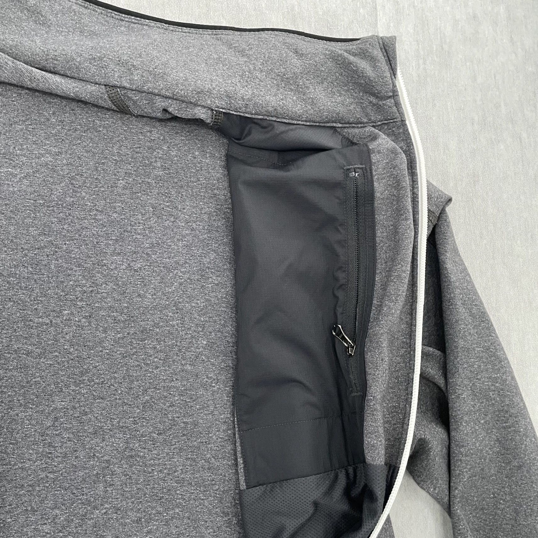 Lululemon VINTAGE Lululemon Jacket Men Adult XL Gray Black Full Zip Pockets Athletic Outdoor 2010s Size US XL / EU 56 / 4 - 7 Thumbnail