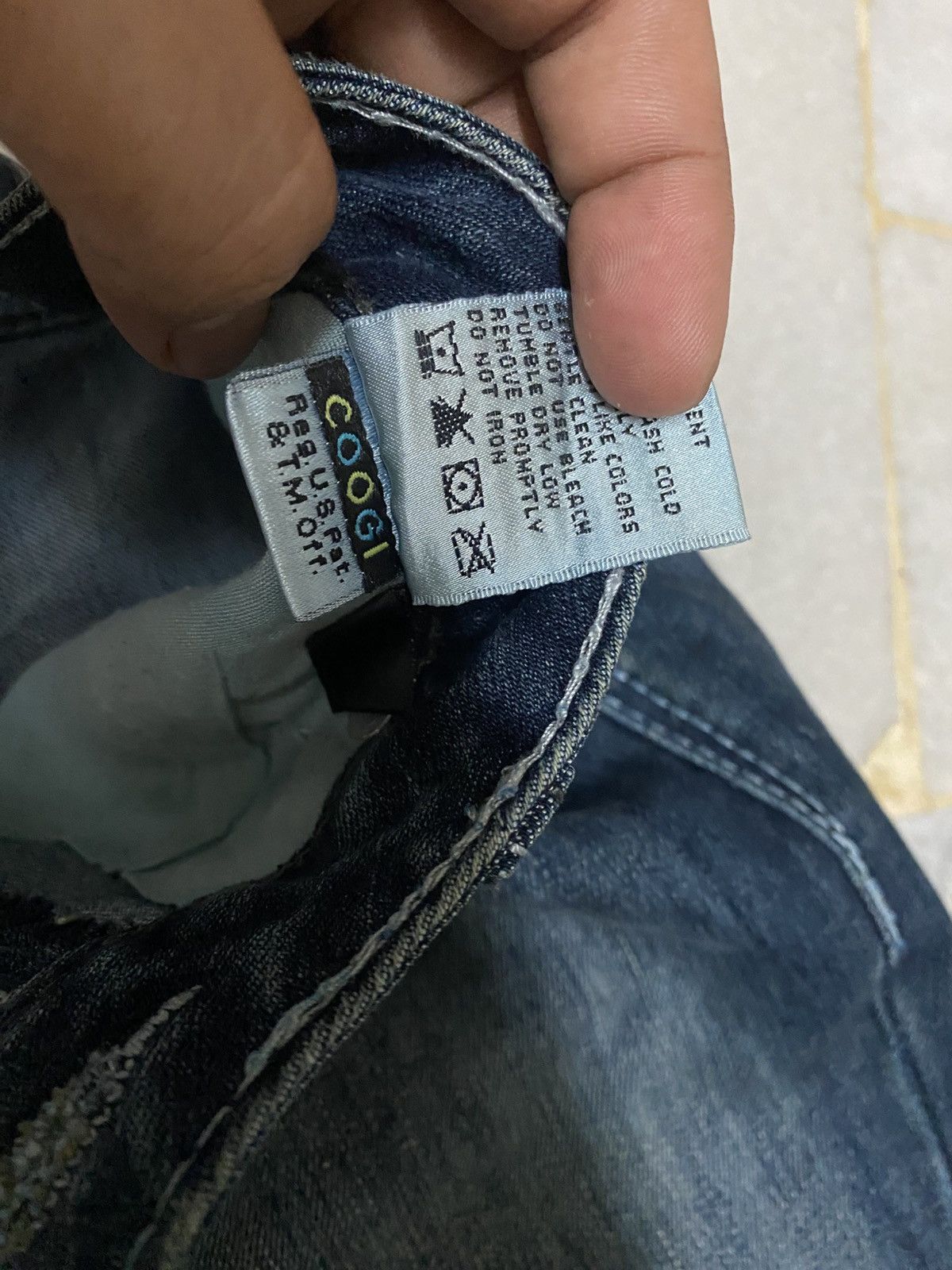 Coogi Vintage COOGI Embroidered Logo Denim Jeans - Y2K Flare Size 30" / US 8 / IT 44 - 7 Thumbnail