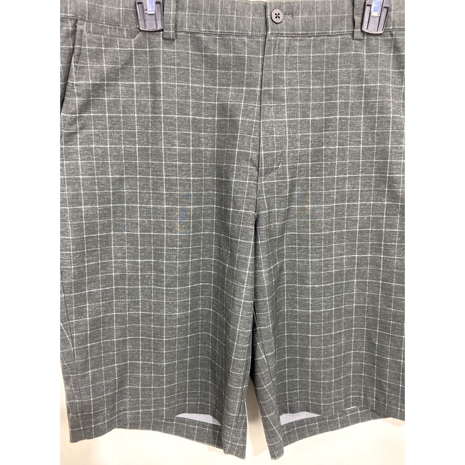 Nike Nike Golf Shorts Dri-Fit Swoosh Gray Mens 36 Plaid Charcoal Zipper Pockets Easy Care Lightweight Modern Chino Casual Sports Outdoor 90s Theme? Size US 36 / EU 52 - 4 Thumbnail