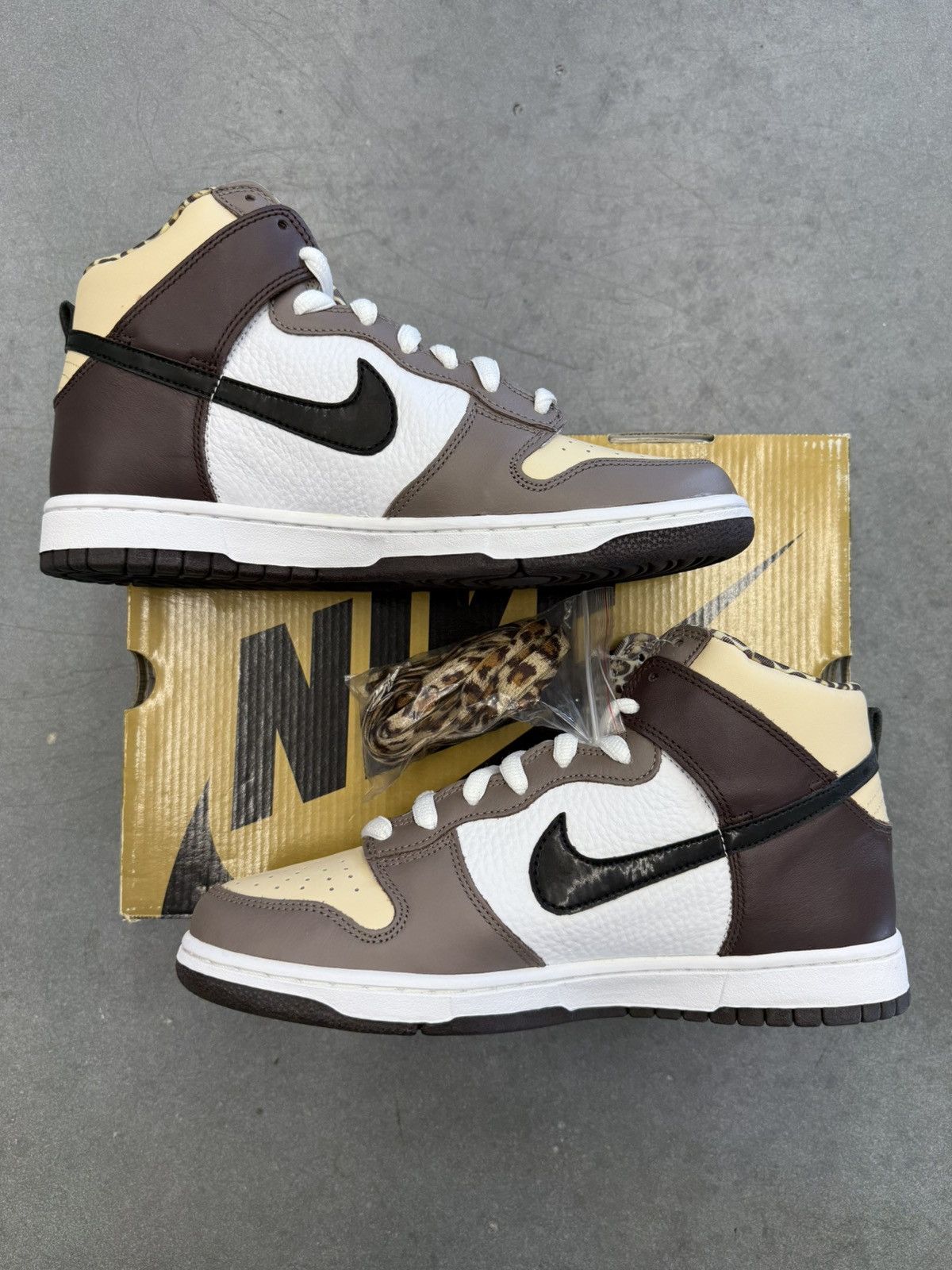 Nike 2008 Nike SB Dunk High Ferris Bueller Size US 9.5 / EU 42-43 - 2 Thumbnail