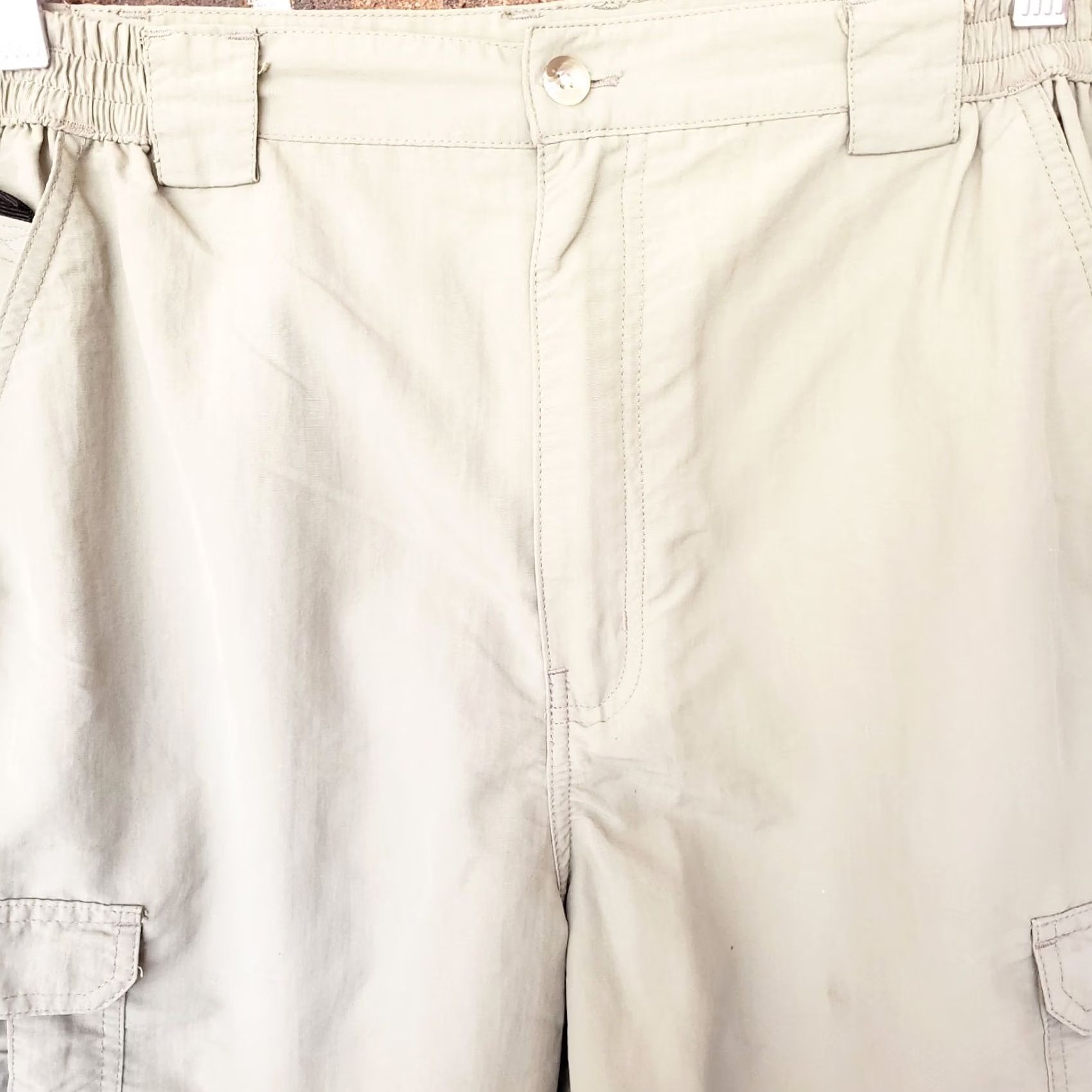Vintage VINTAGE World Wide Sportsman Cargo Shorts Men 38x9 Green Nylon Lightweight Cargo Pocket Pockets Elastic Waist Button Front Casual Outdoor 90s Style Size US 38 / EU 54 - 3 Thumbnail