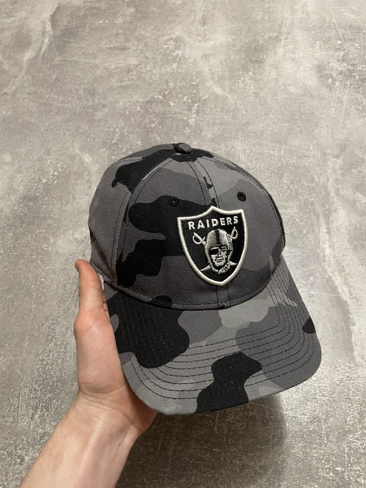 NFL × New Era × Vintage Vintage Raiders New Era NFL Camo Cap Hat Size ONE SIZE - 1 Thumbnail