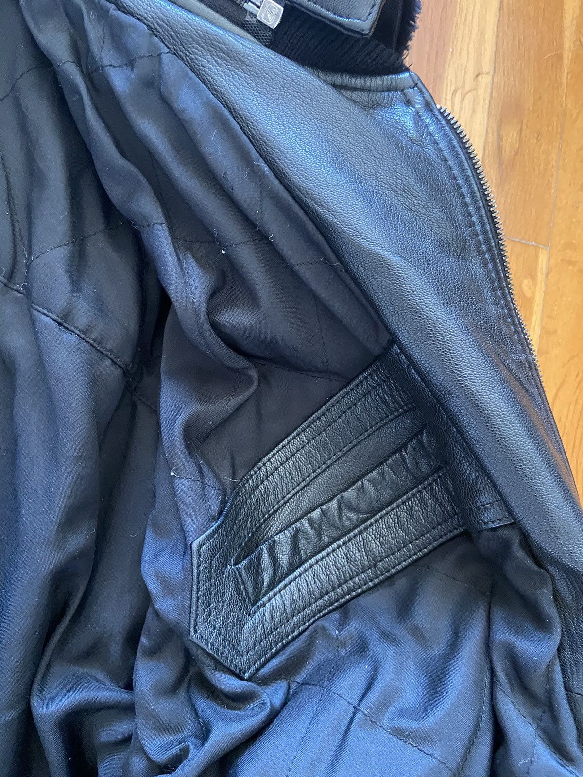 Genuine Leather Vintage leather aviator bomber jacket Size US M / EU 48-50 / 2 - 4 Thumbnail