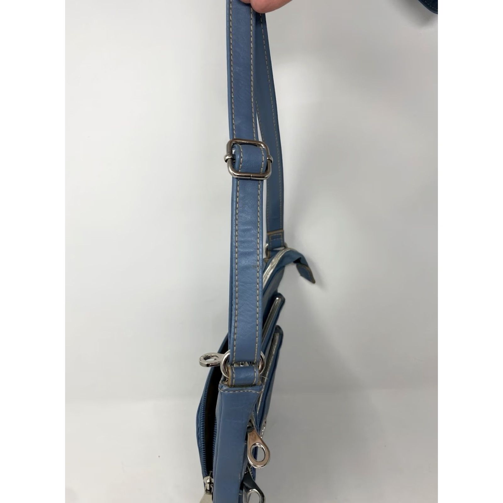 Fossil VINTAGE Relic Y2K Crossbody Handbag Blue Faux Leather Zip Compartments Women Small Crossbody Adjustable Strap"}} Size ONE SIZE - 3 Thumbnail