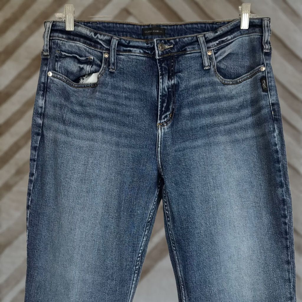 Silver Jeans Co. VINTAGE? No — Silver Jeans Co. Women's Mid Rise Straight Leg Jeans Medium Wash 18P Jeans Women Size 40" / US 18 - 1 Thumbnail