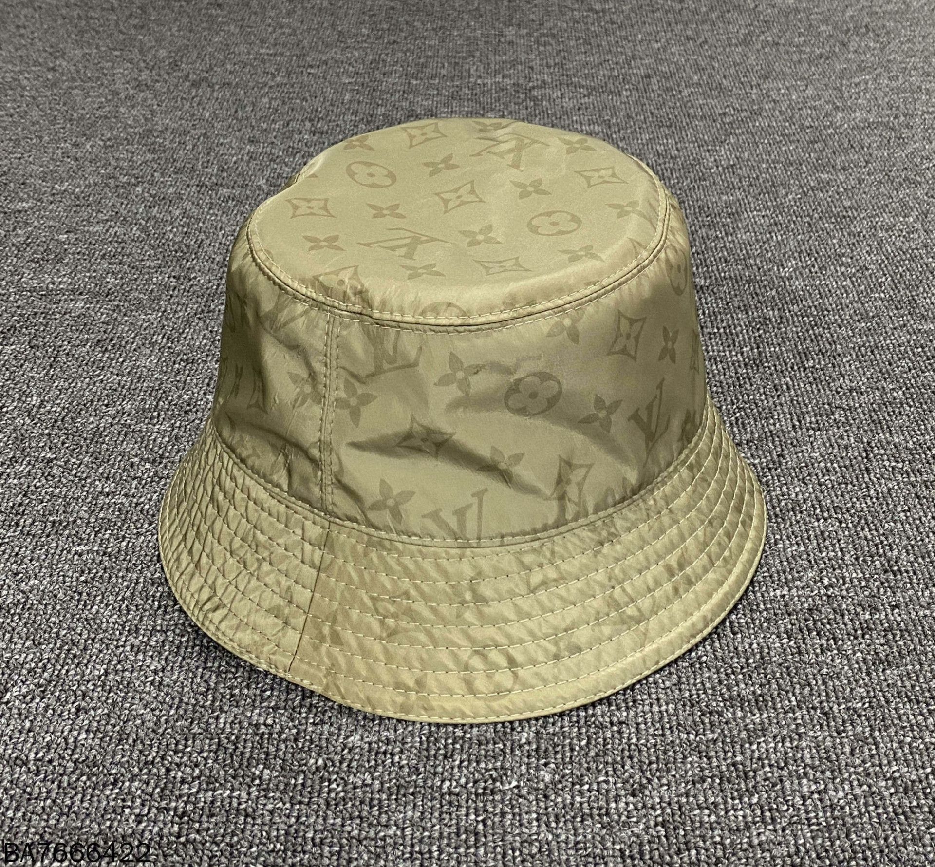 Louis Vuitton Louis Vuitton Multi Hat one size Men Size ONE SIZE - 1 Thumbnail