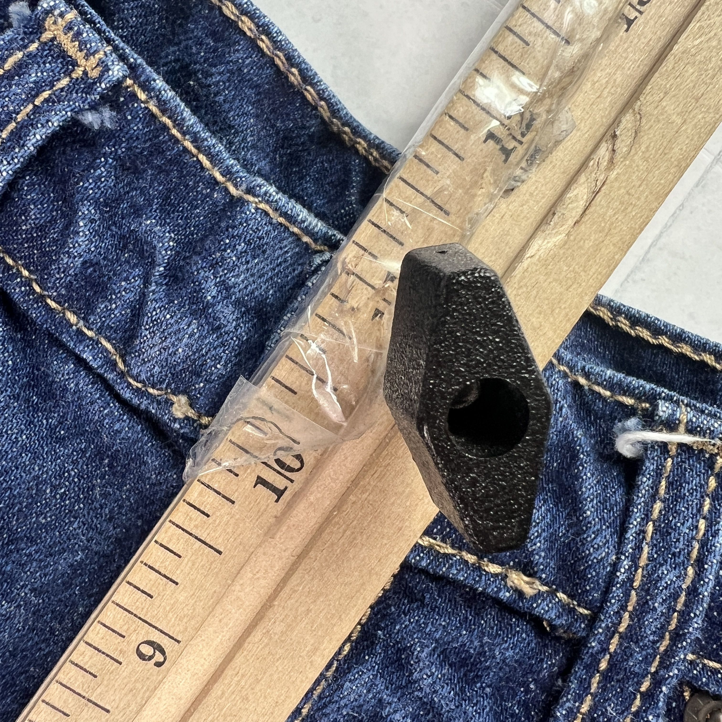 Calvin Klein VTG 80s Calvin Klein Shorts High Rise Cut Off Denim Jorts Size 25" / US 0 / IT 36 - 16 Thumbnail