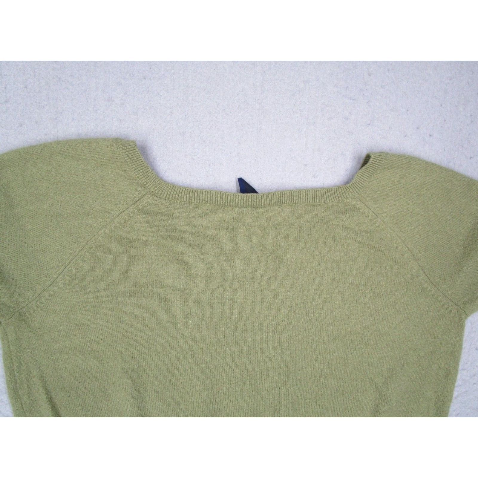 Gap Gap Sweater Womens Medium Green Cashmere V Neck Pullover Long Sleeve FLAW* Size M / US 6-8 / IT 42-44 - 3 Thumbnail